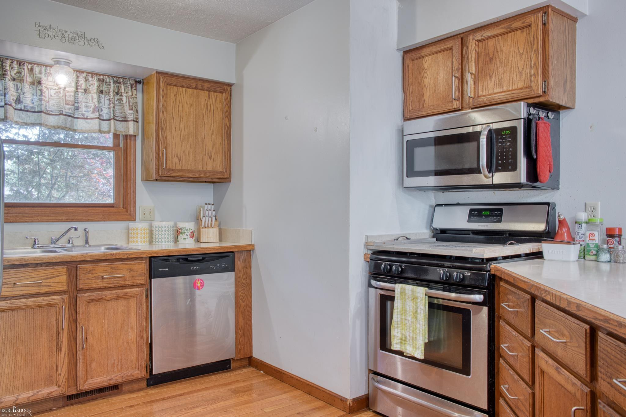 3083 Meadow Brook Drive, Owosso, MI 48867 — Photo 3
