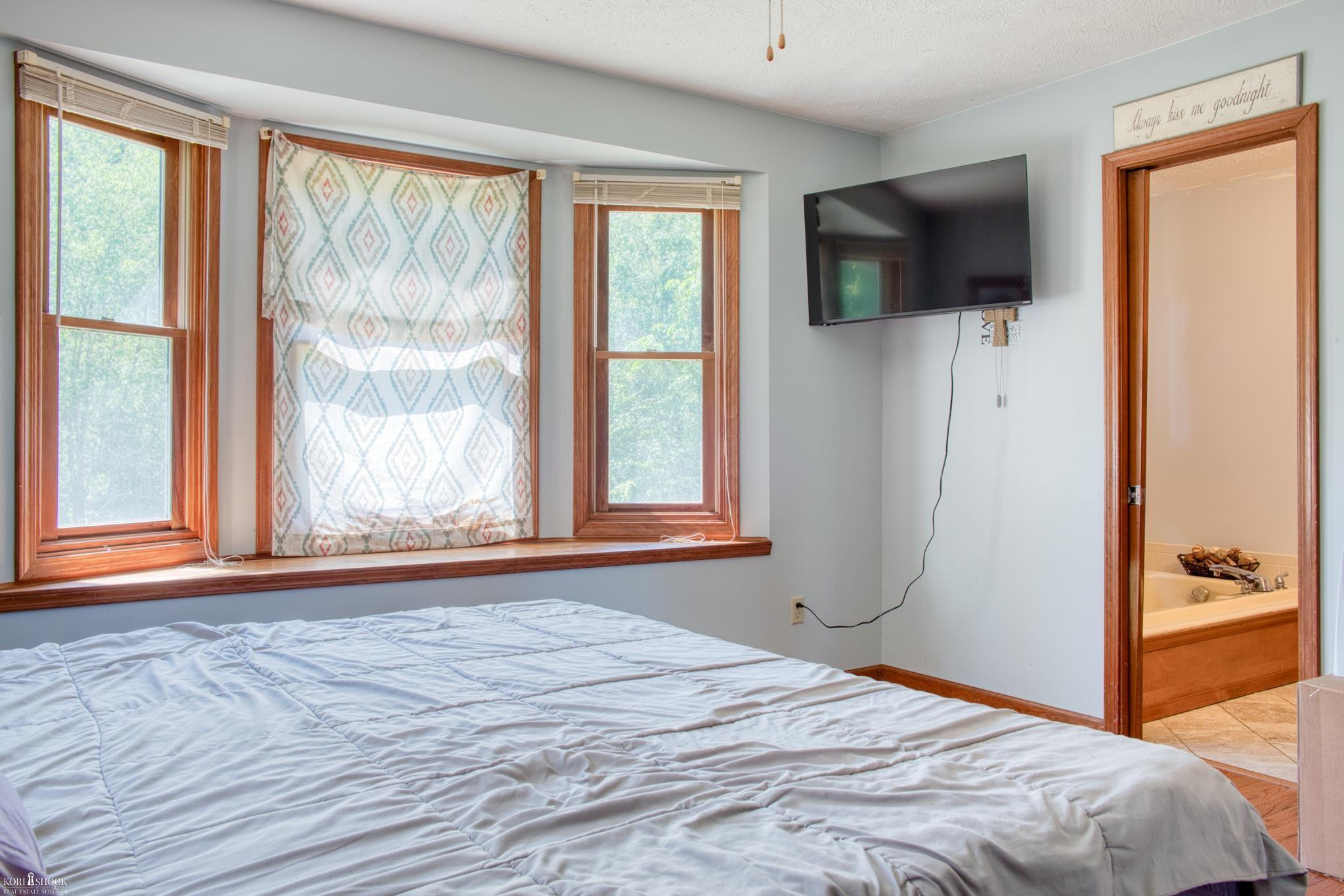 3083 Meadow Brook Drive, Owosso, MI 48867 — Photo 11