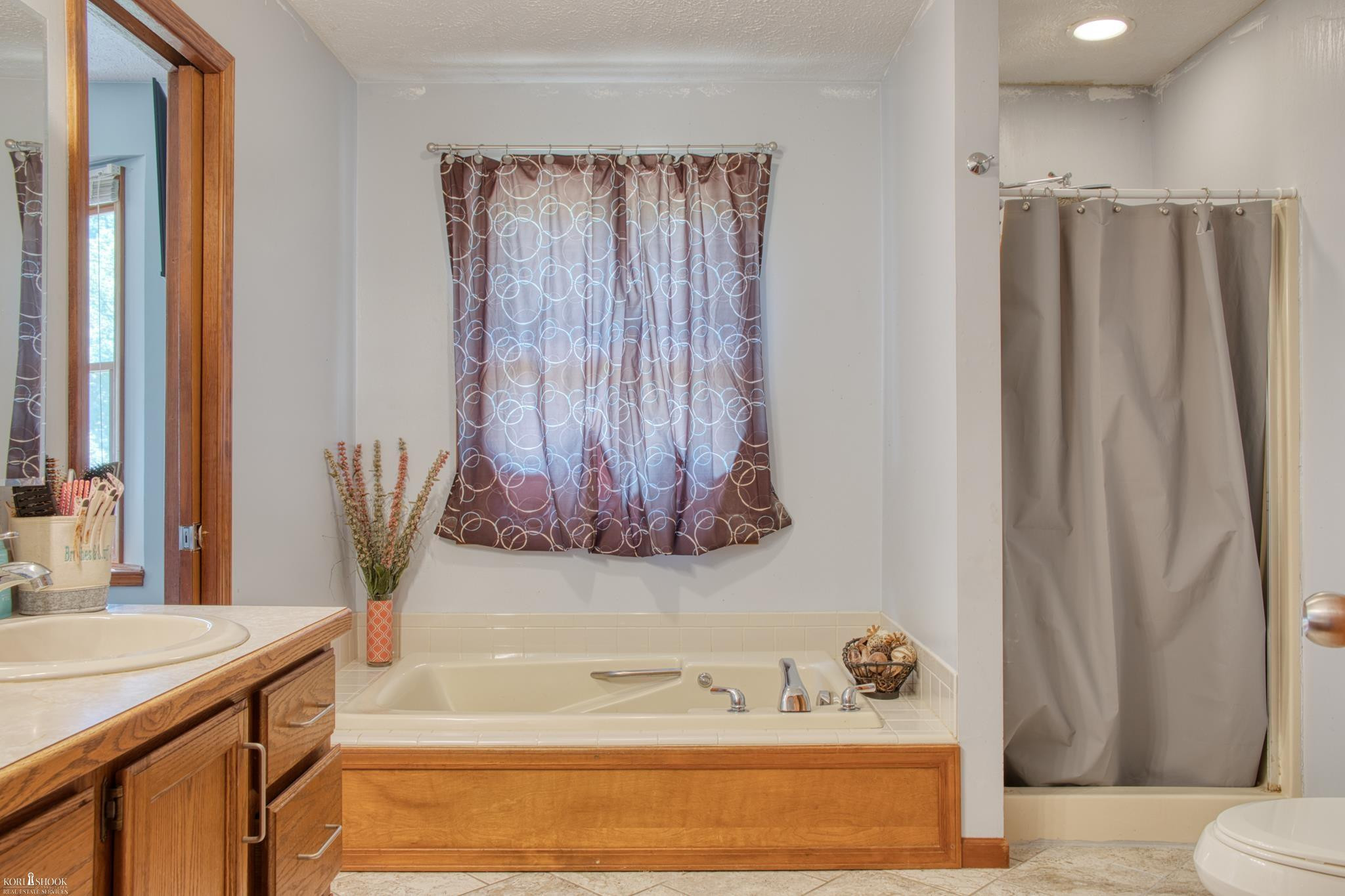 3083 Meadow Brook Drive, Owosso, MI 48867 — Photo 15