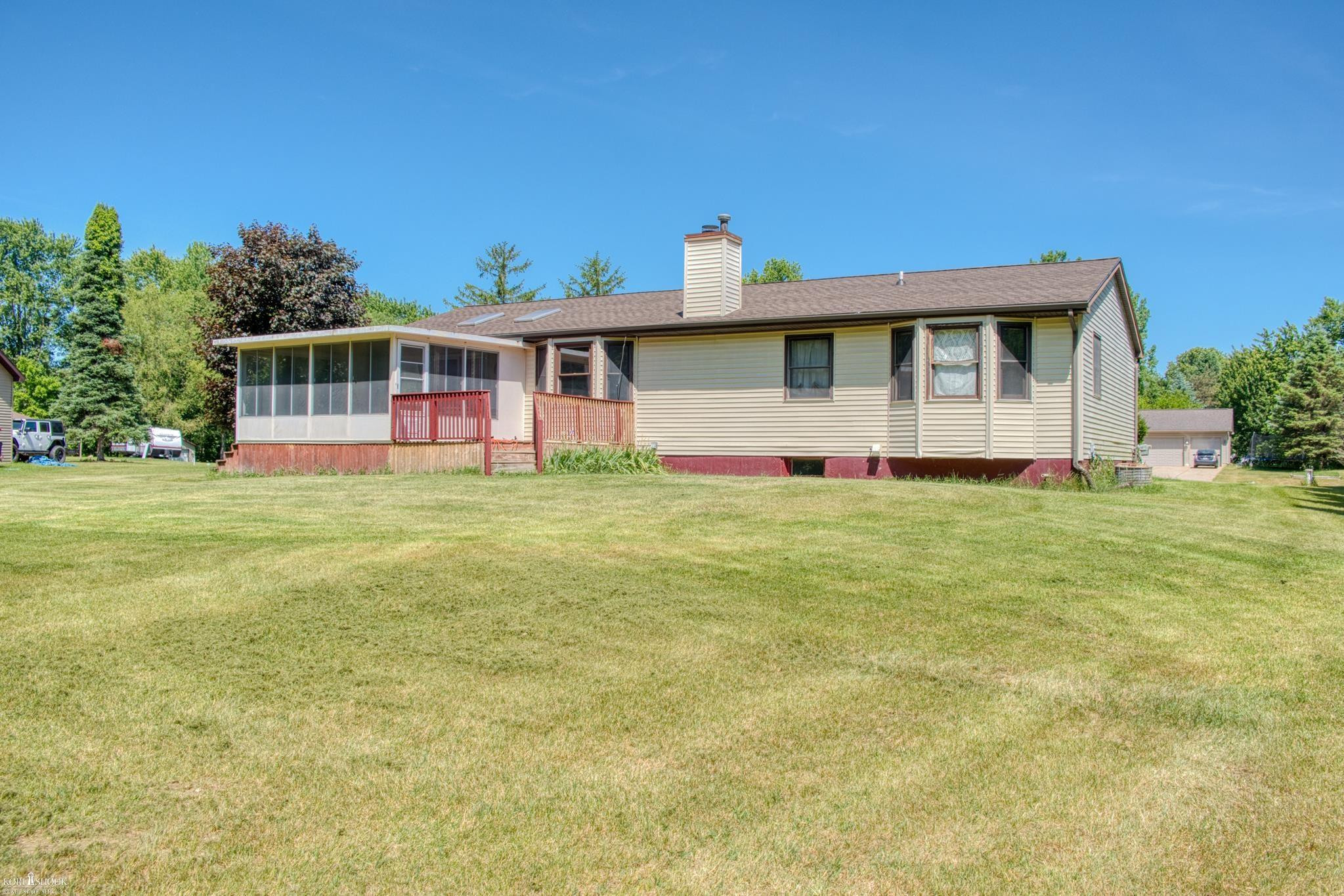 3083 Meadow Brook Drive, Owosso, MI 48867 — Photo 23