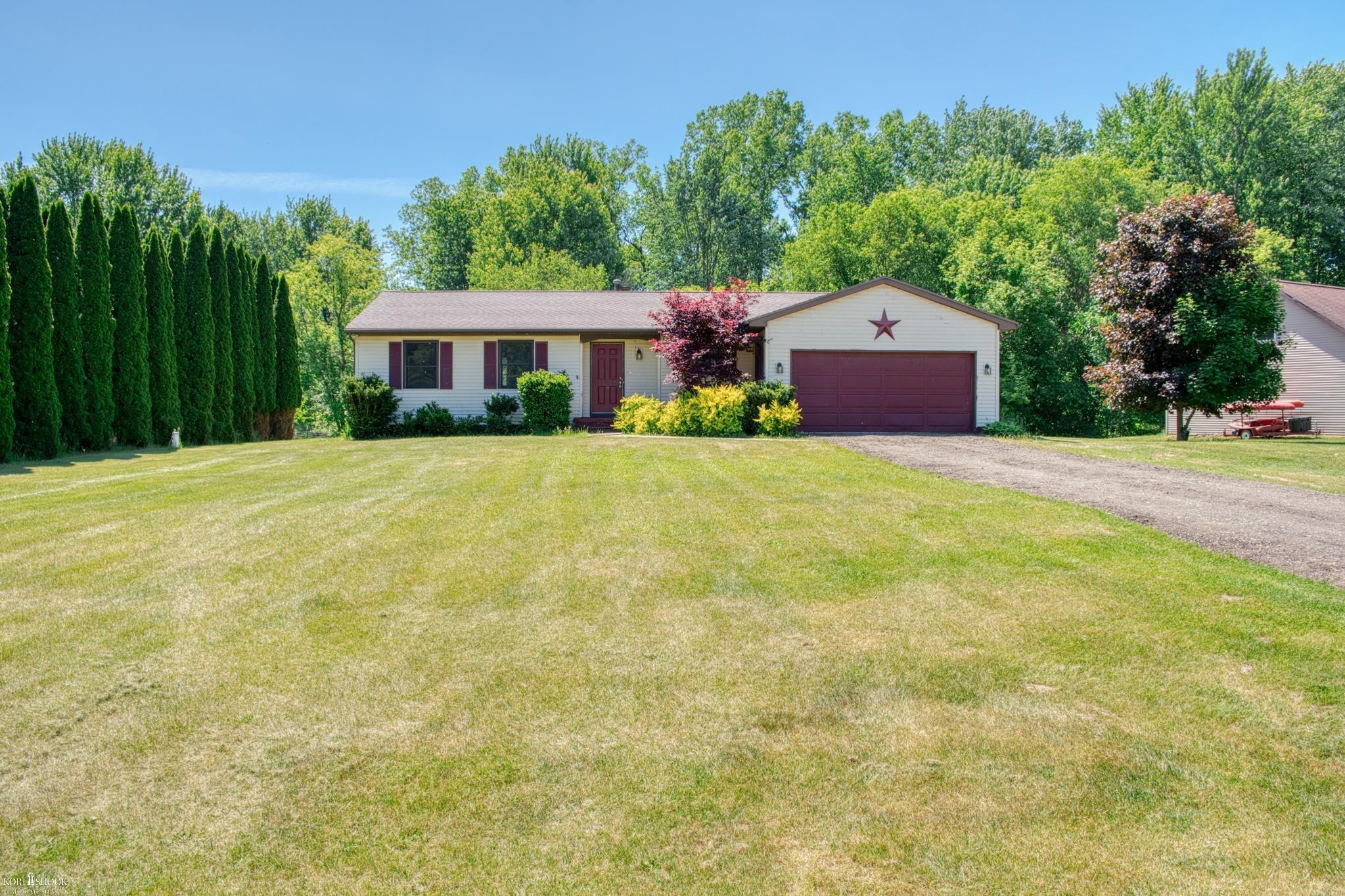3083 Meadow Brook Drive, Owosso, MI 48867 — Photo 24