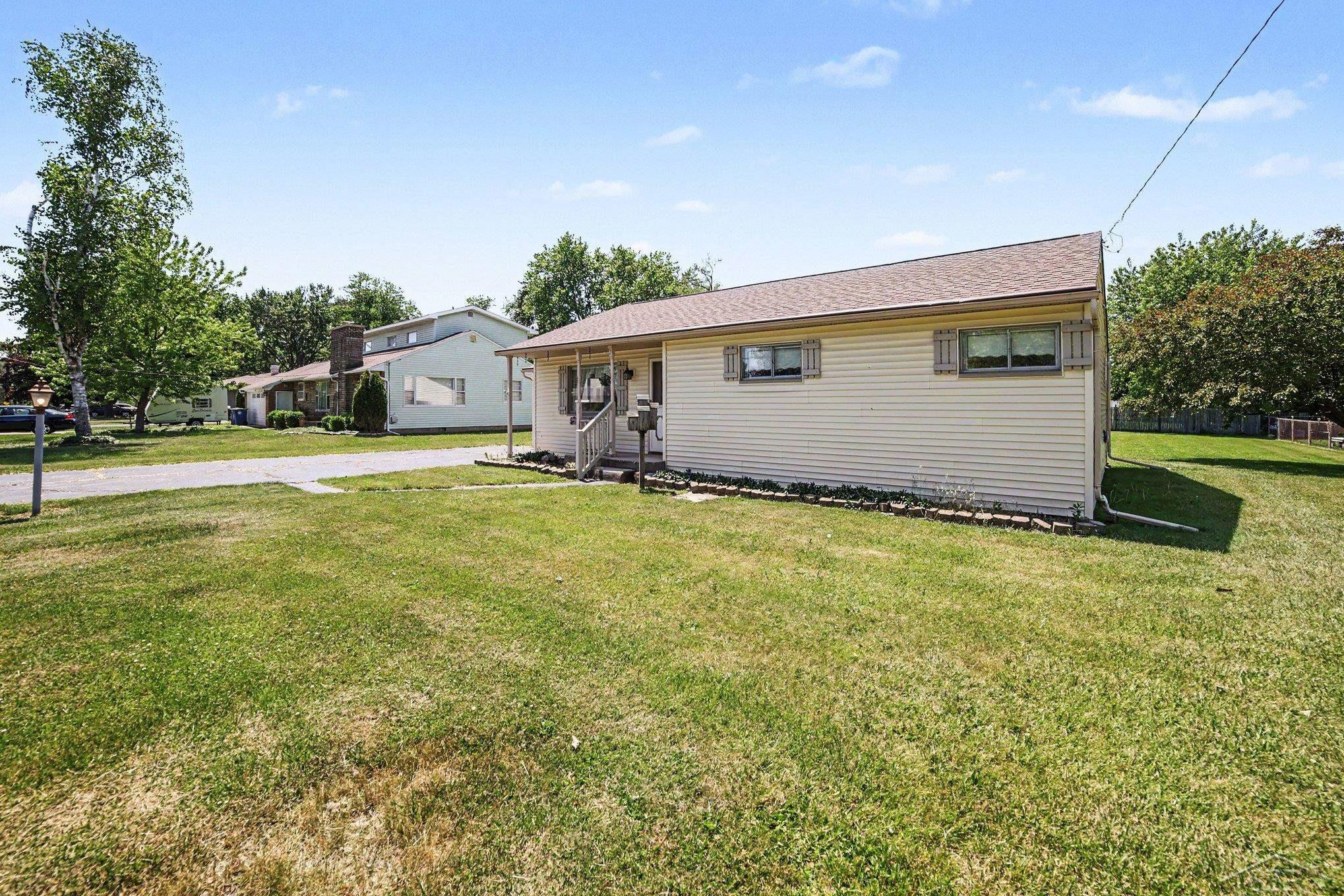4925 Lorraine Avenue, Saginaw, MI 48604 — Photo 3
