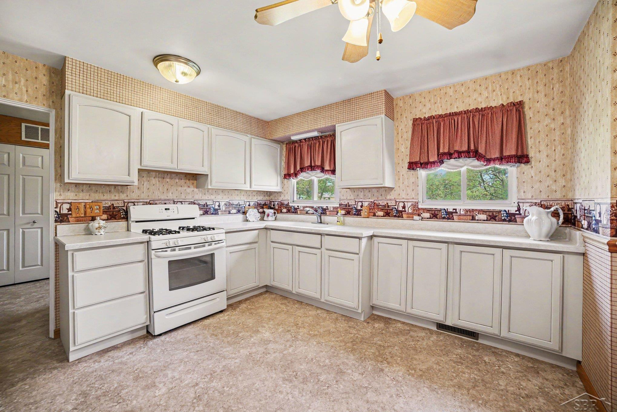4925 Lorraine Avenue, Saginaw, MI 48604 — Photo 4