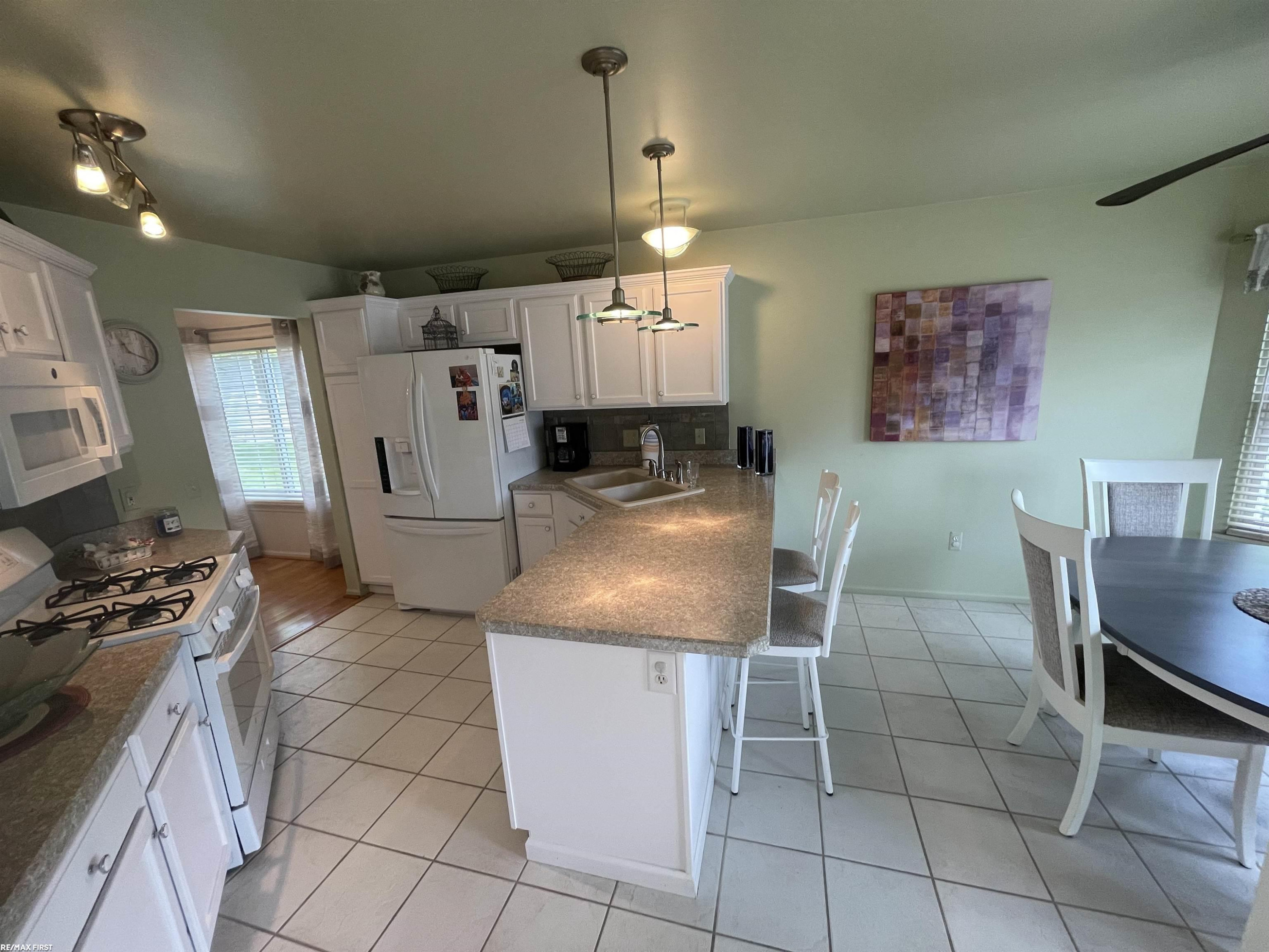 41173 Chancellor Court, Clinton Twp, MI 48038 — Photo 12