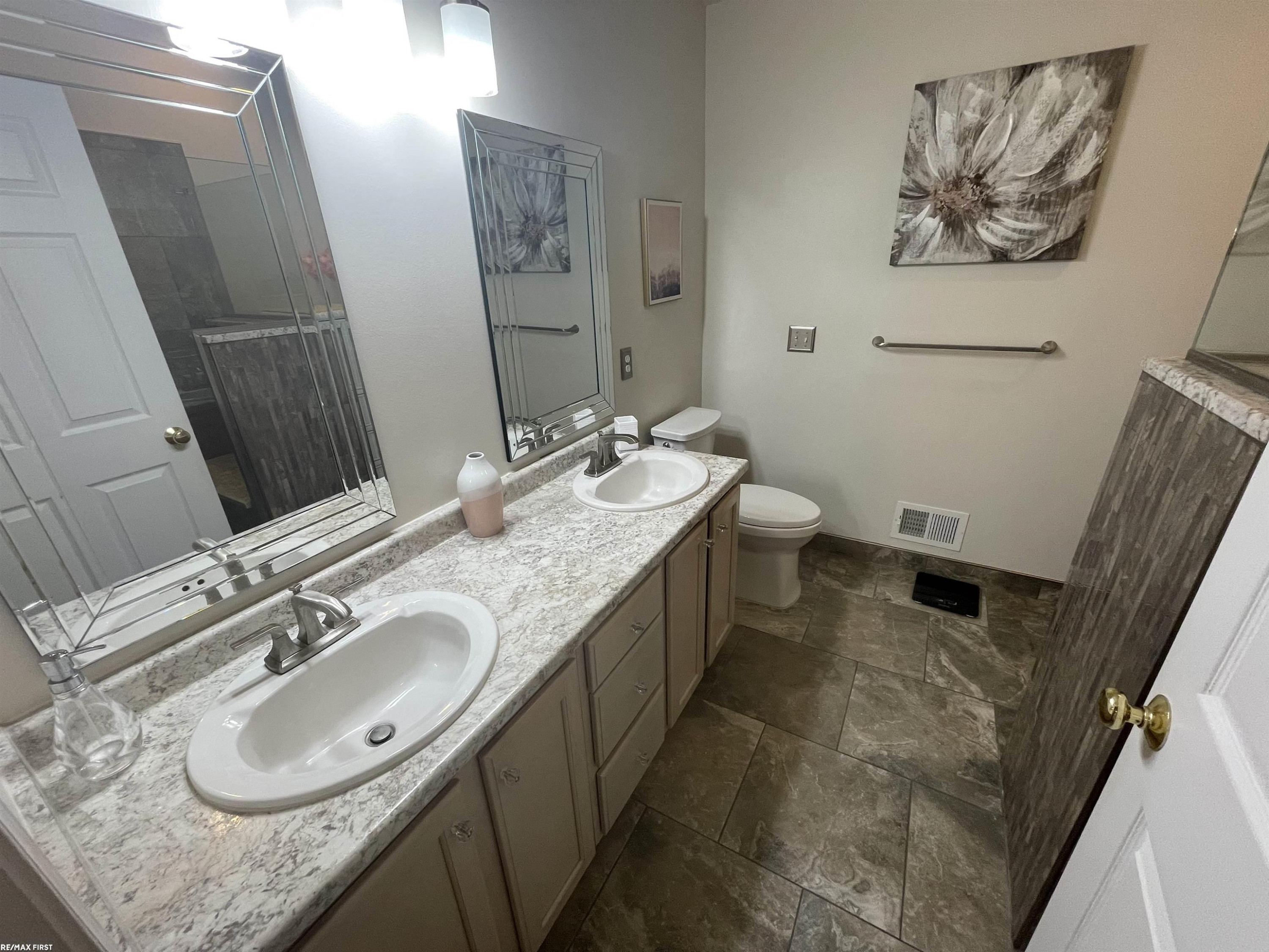 41173 Chancellor Court, Clinton Twp, MI 48038 — Photo 20