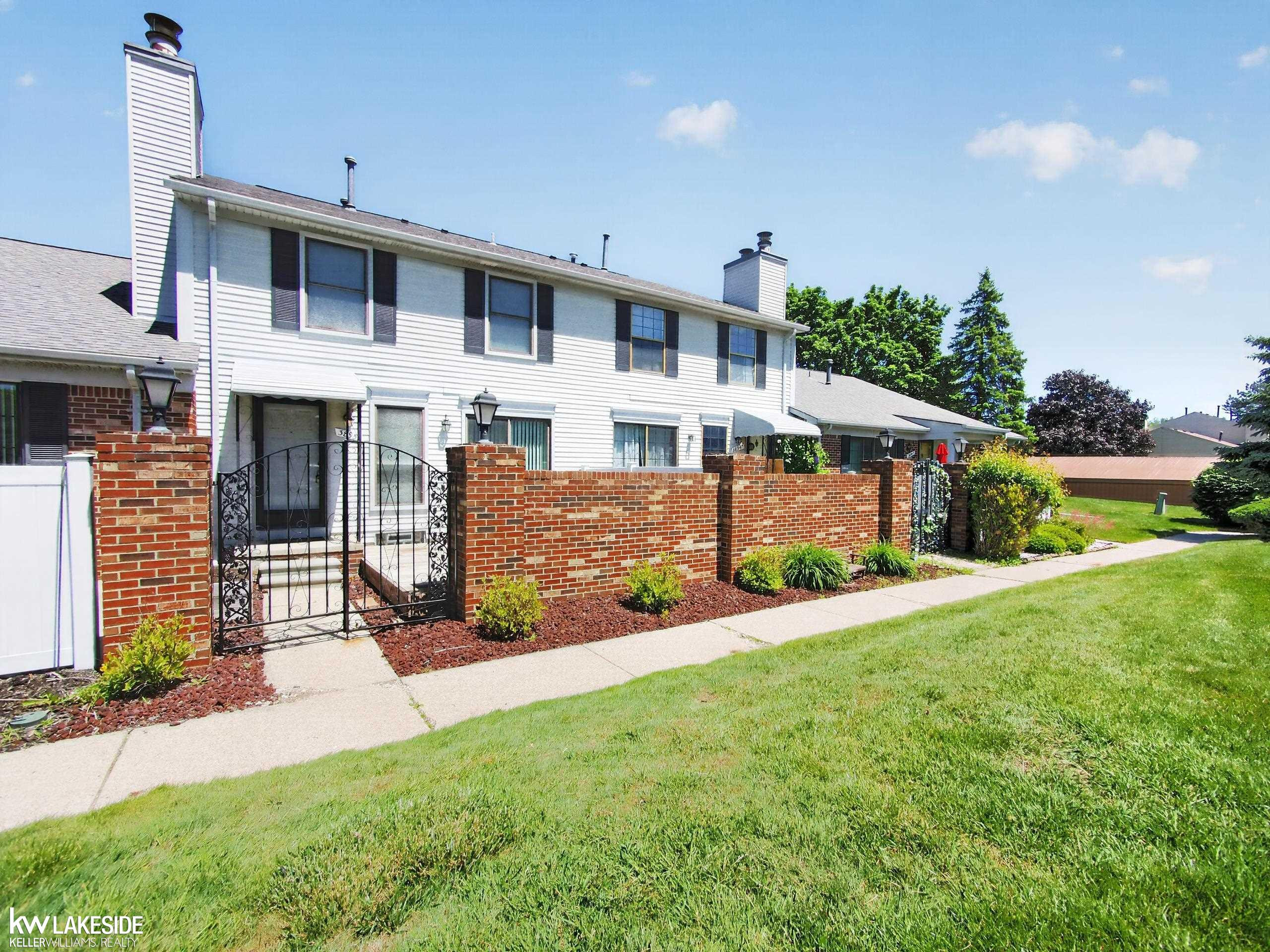 38951 E Golfview Drive, Clinton Twp, MI 48038 — Photo 2