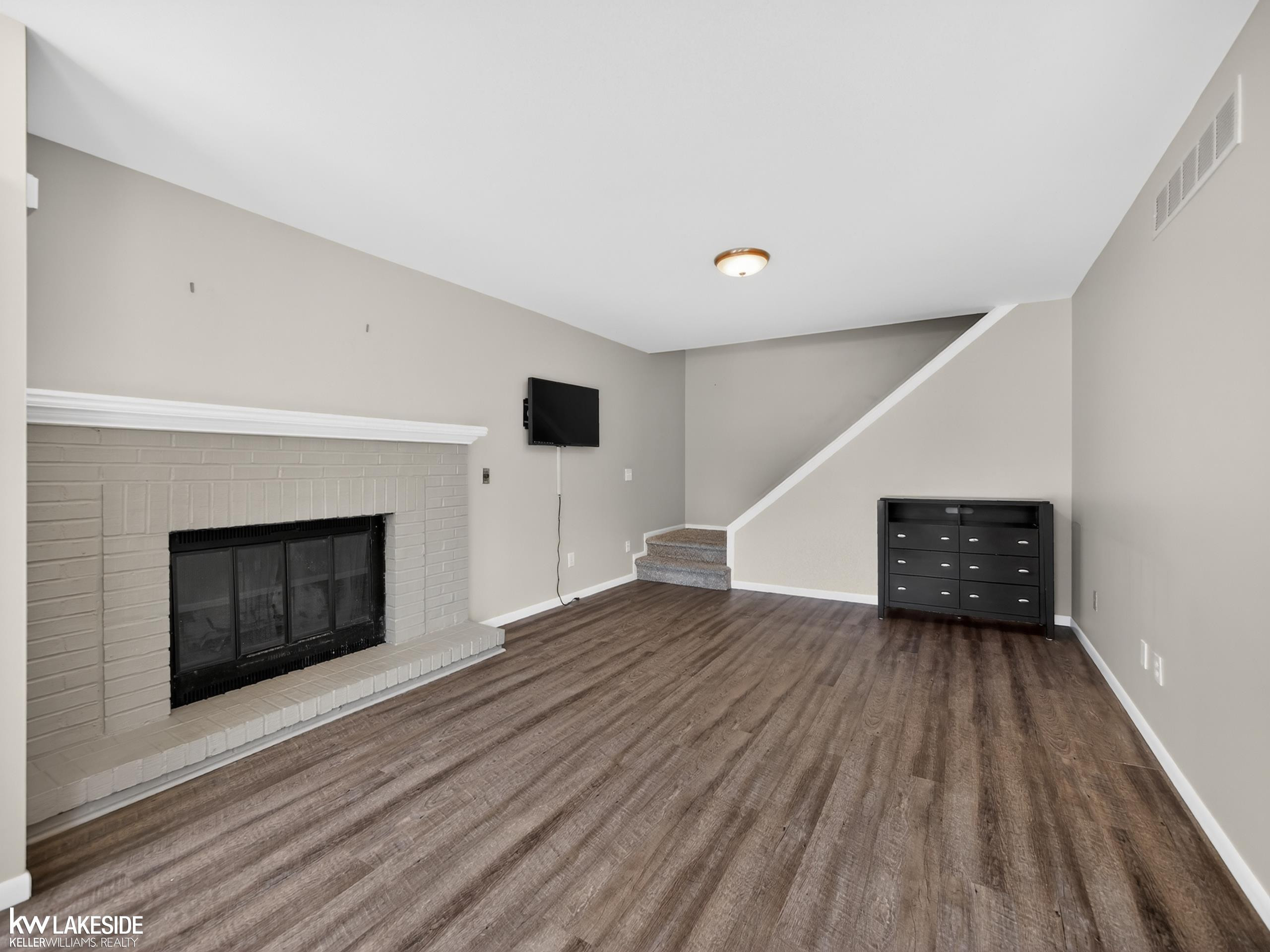 38951 E Golfview Drive, Clinton Twp, MI 48038 — Photo 4