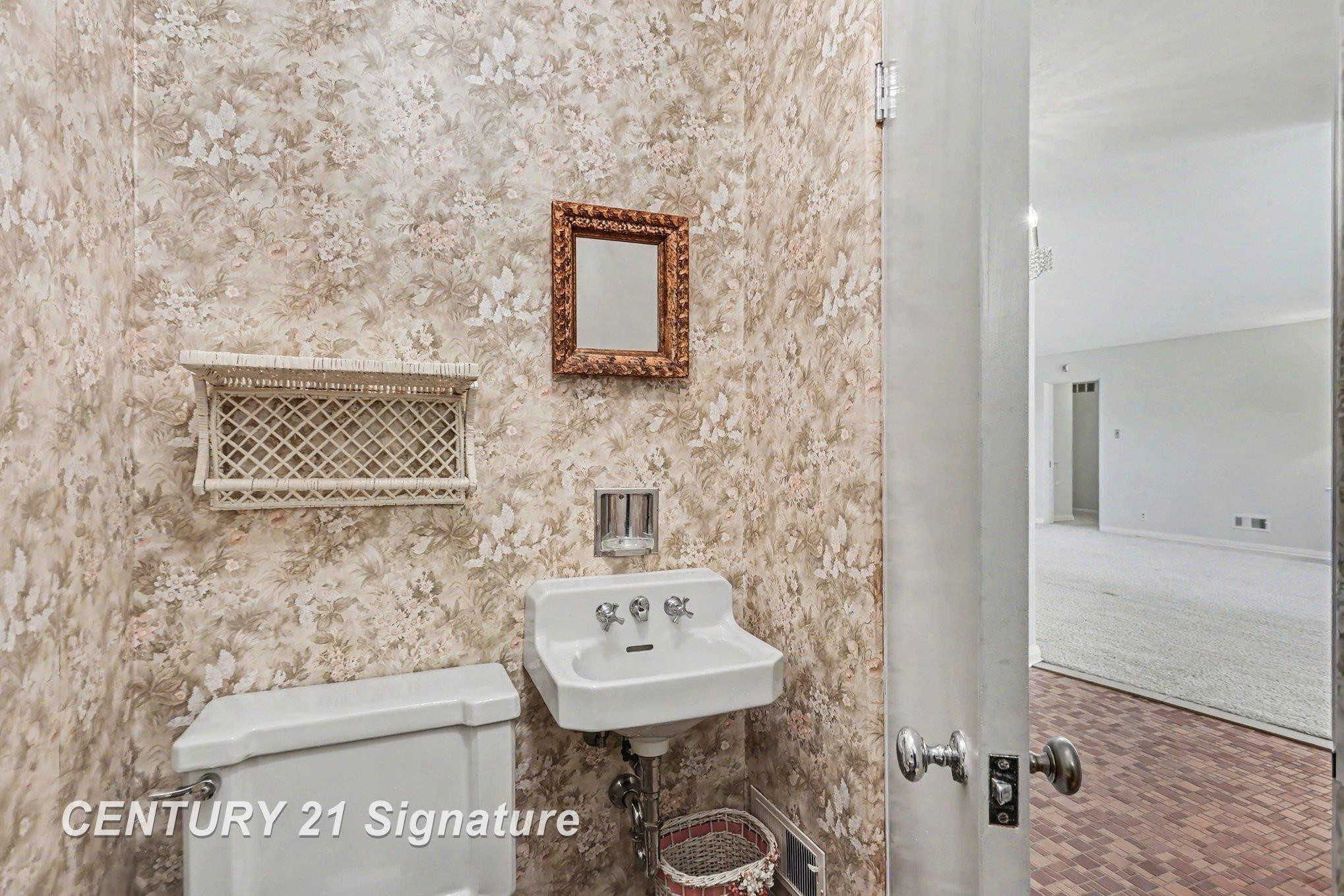57 E Hannum Boulevard, Saginaw, MI 48602 — Photo 4
