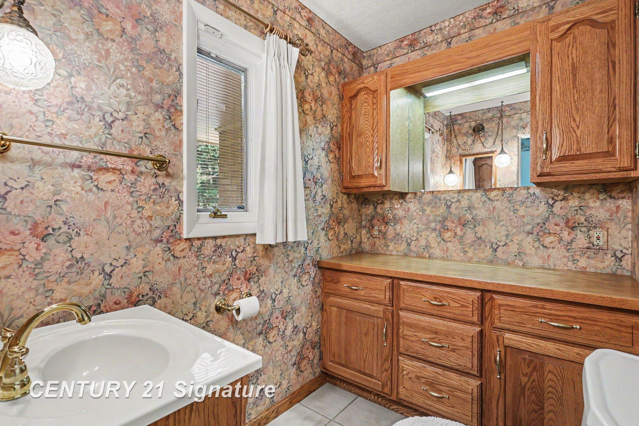 57 E Hannum Boulevard, Saginaw, MI 48602 — Photo 8