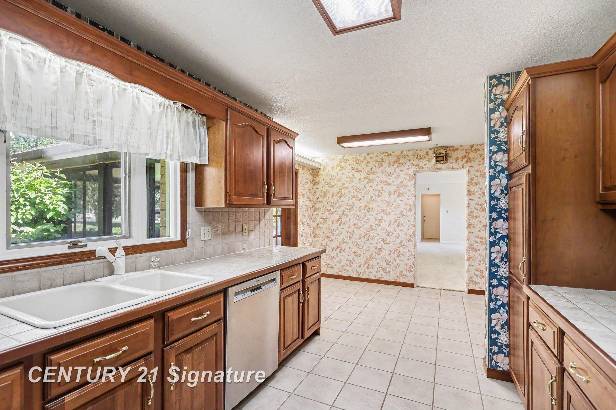 57 E Hannum Boulevard, Saginaw, MI 48602 — Photo 9