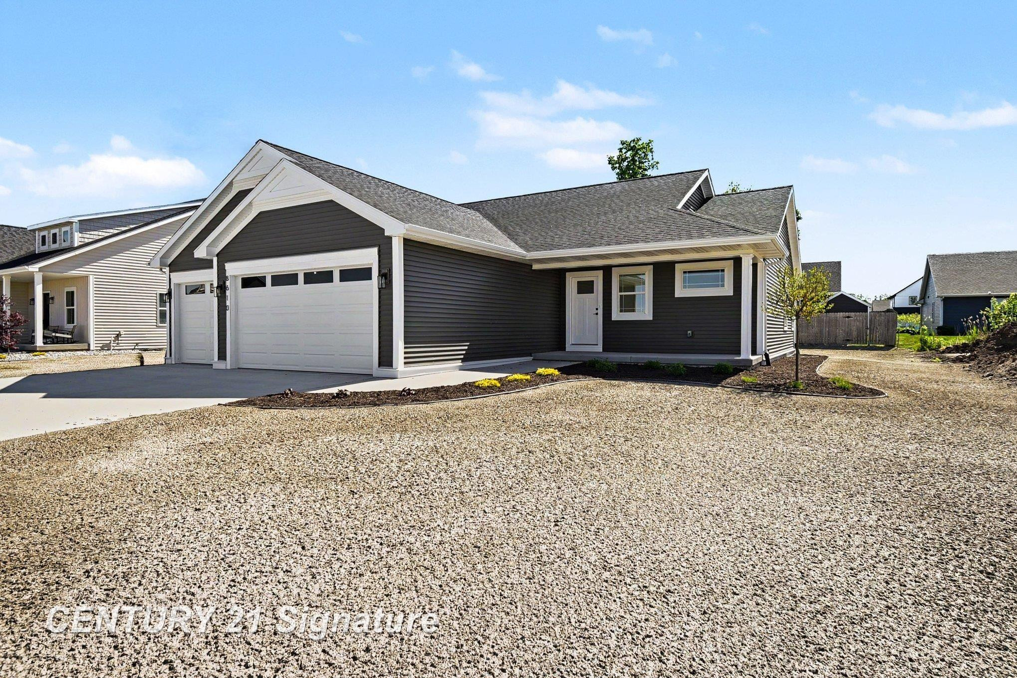 8610 Foxtail Trail, Freeland, MI 48623 — Photo 2