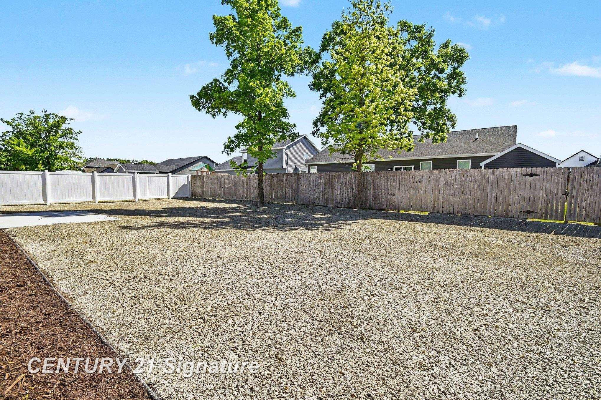 8610 Foxtail Trail, Freeland, MI 48623 — Photo 4