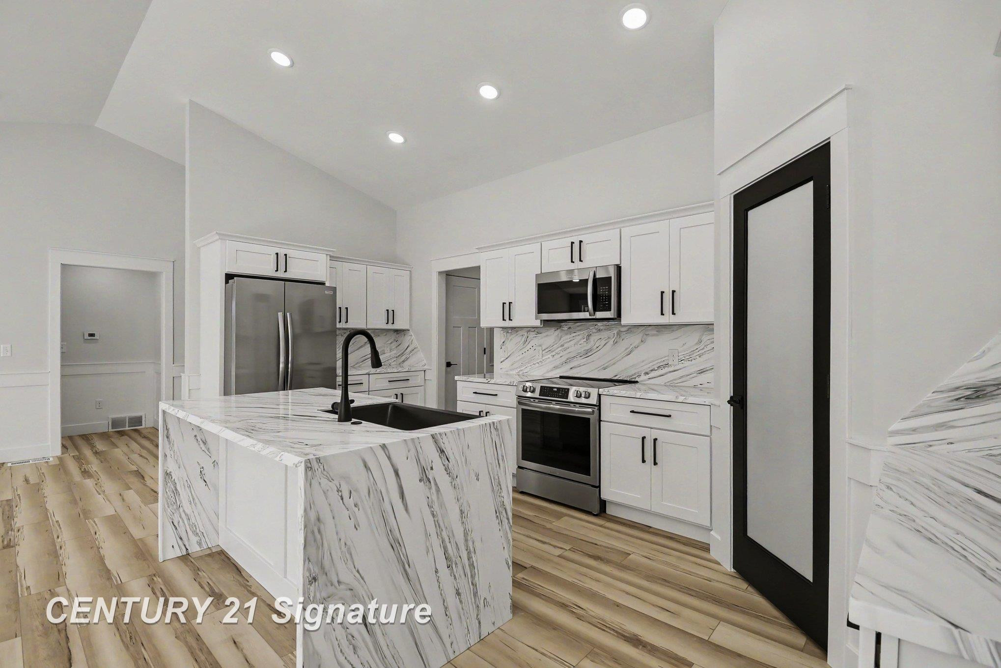 8610 Foxtail Trail, Freeland, MI 48623 — Photo 10
