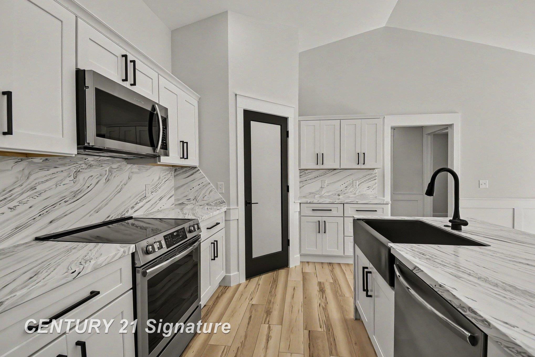 8610 Foxtail Trail, Freeland, MI 48623 — Photo 11