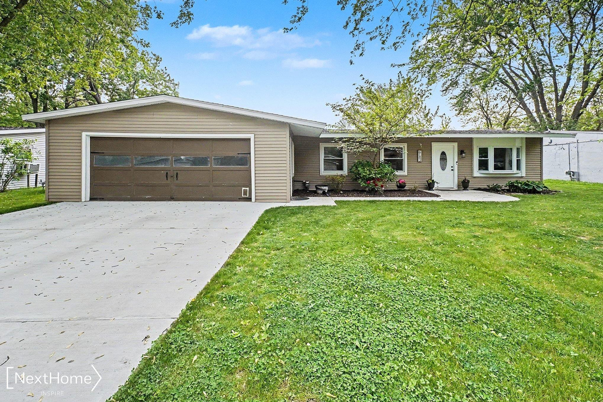 6183 Springdale Boulevard, Grand Blanc, MI 48439 — Photo 2