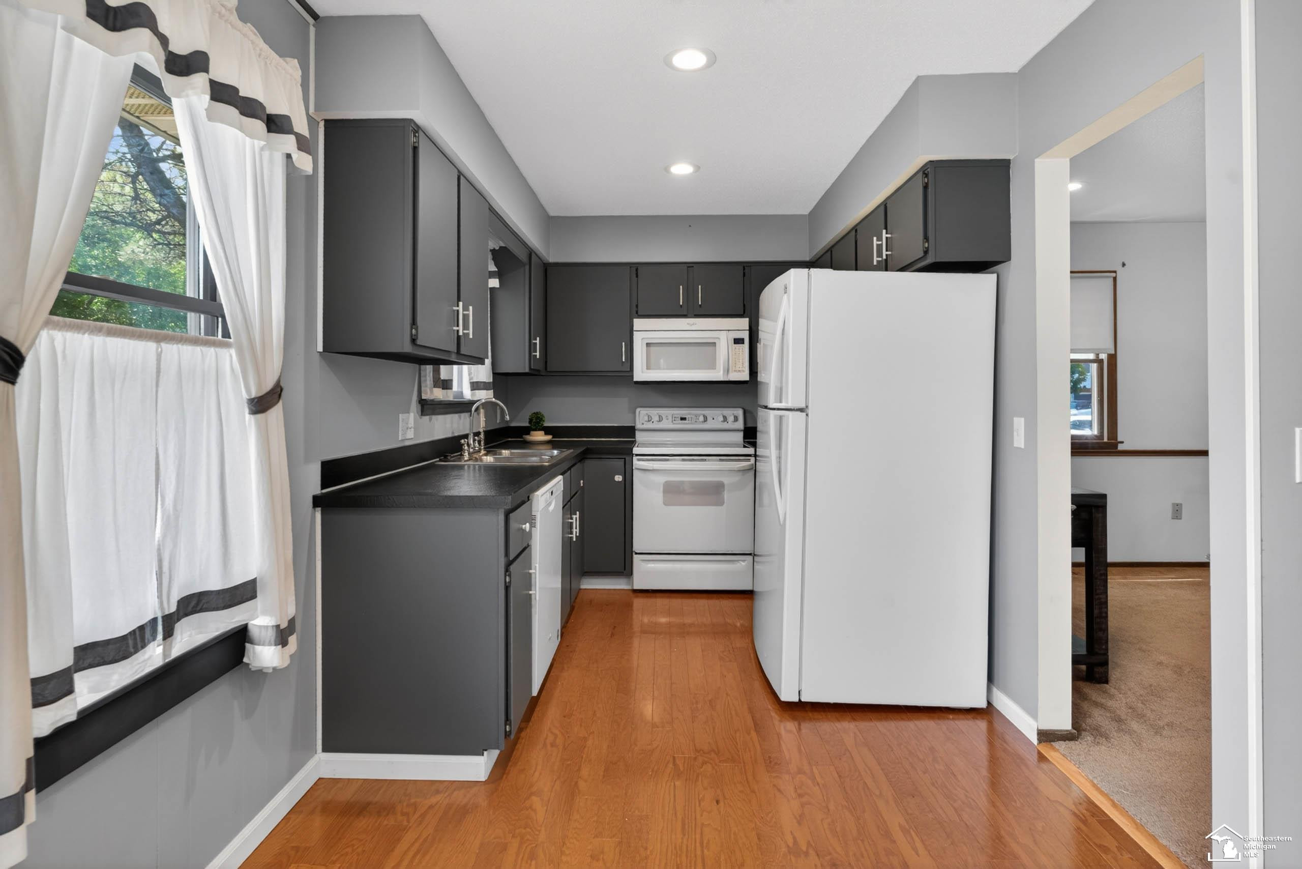 7576 Chapelview Court, Temperance, MI 48182 — Photo 5