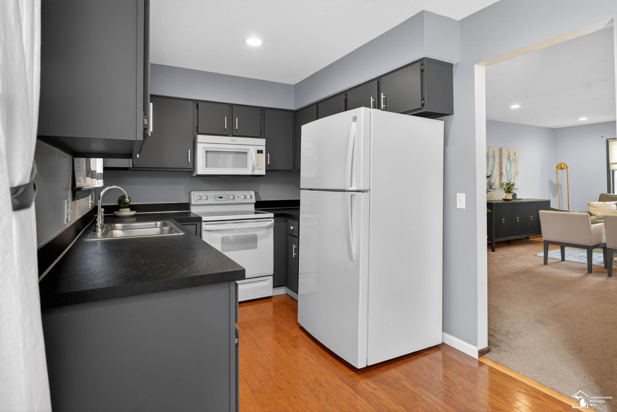 7576 Chapelview Court, Temperance, MI 48182 — Photo 11
