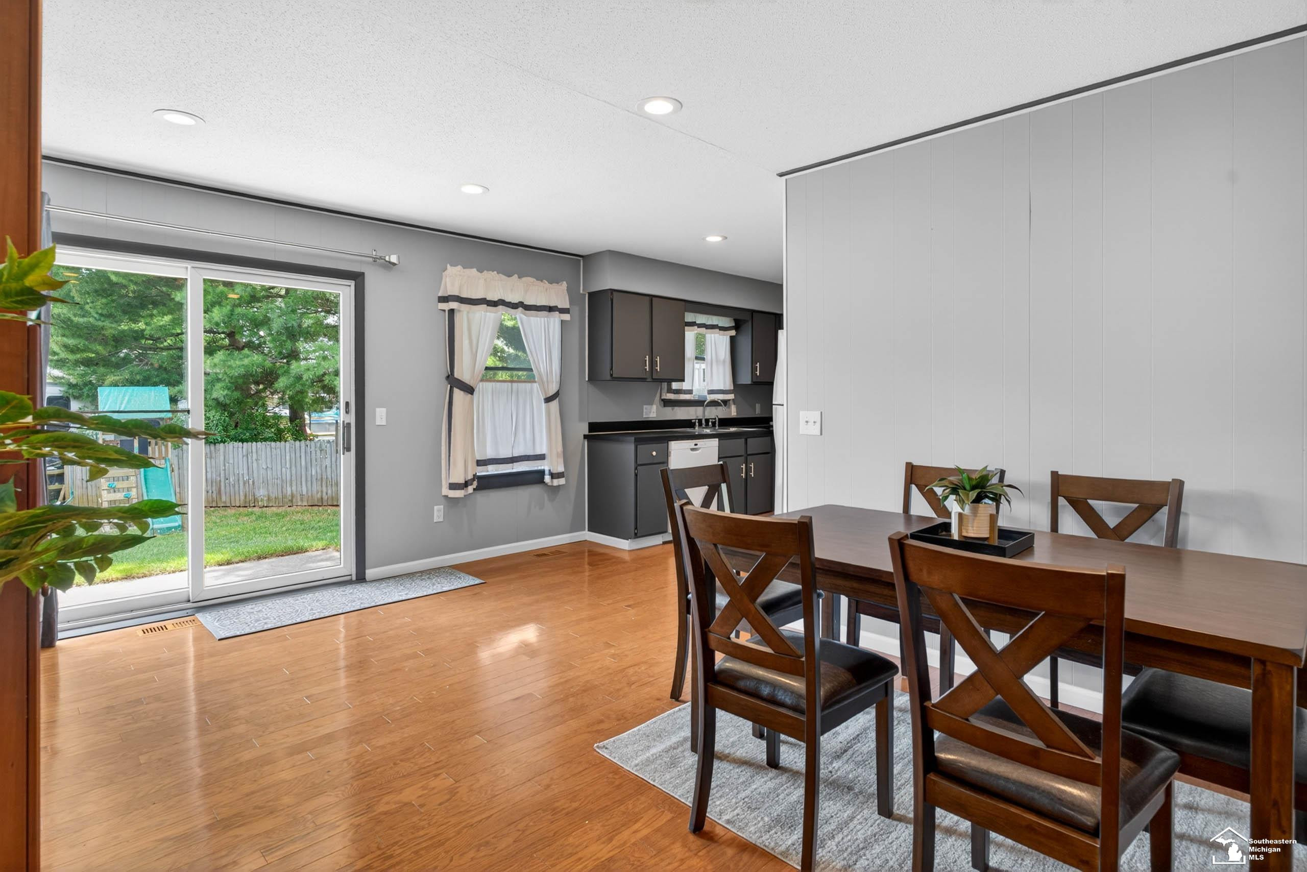 7576 Chapelview Court, Temperance, MI 48182 — Photo 33