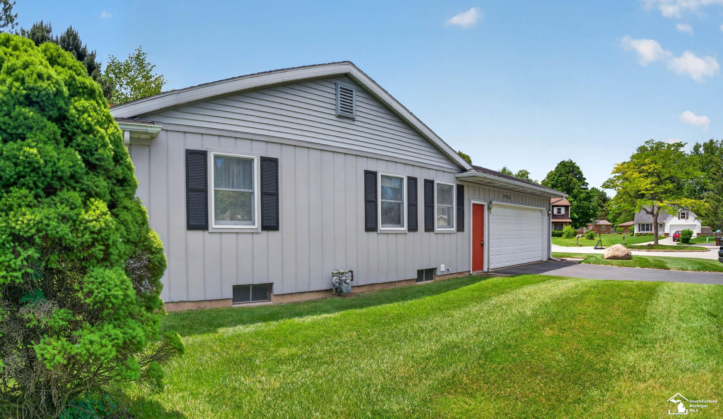 7576 Chapelview Court, Temperance, MI 48182 — Photo 44