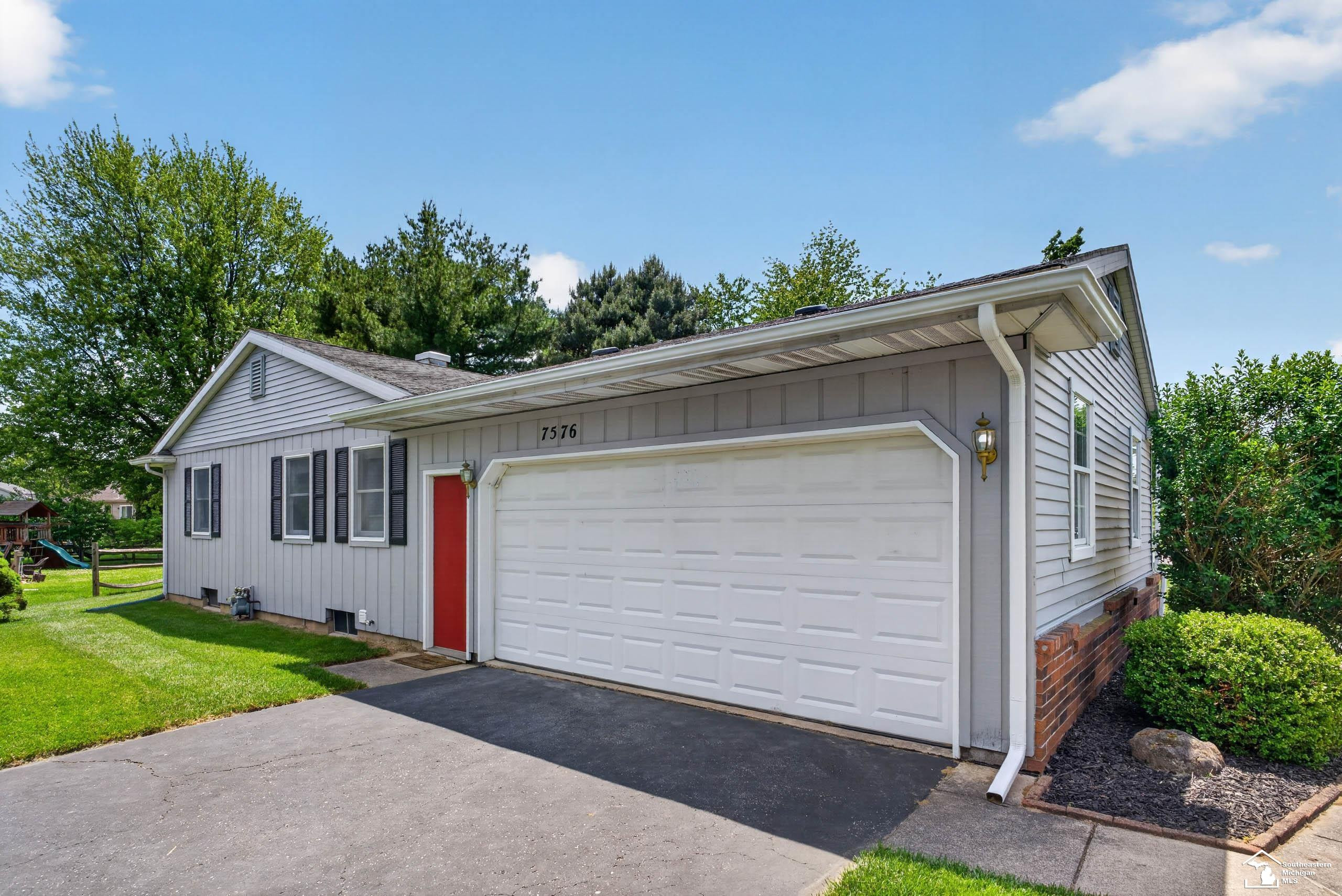 7576 Chapelview Court, Temperance, MI 48182 — Photo 49