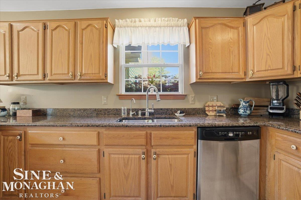 8892 Marr Road, Almont, MI 48003 — Photo 9