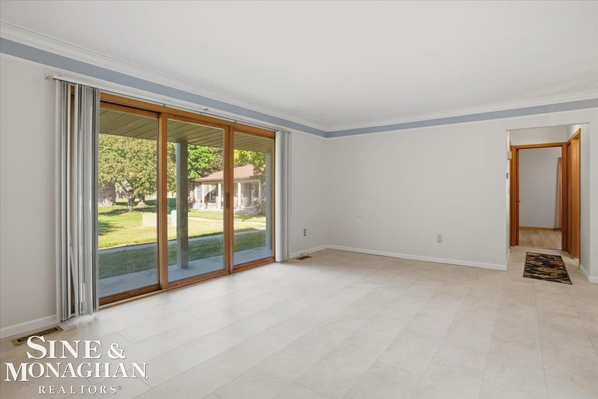 14908 Dover Court, Shelby Twp, MI 48315 — Photo 6