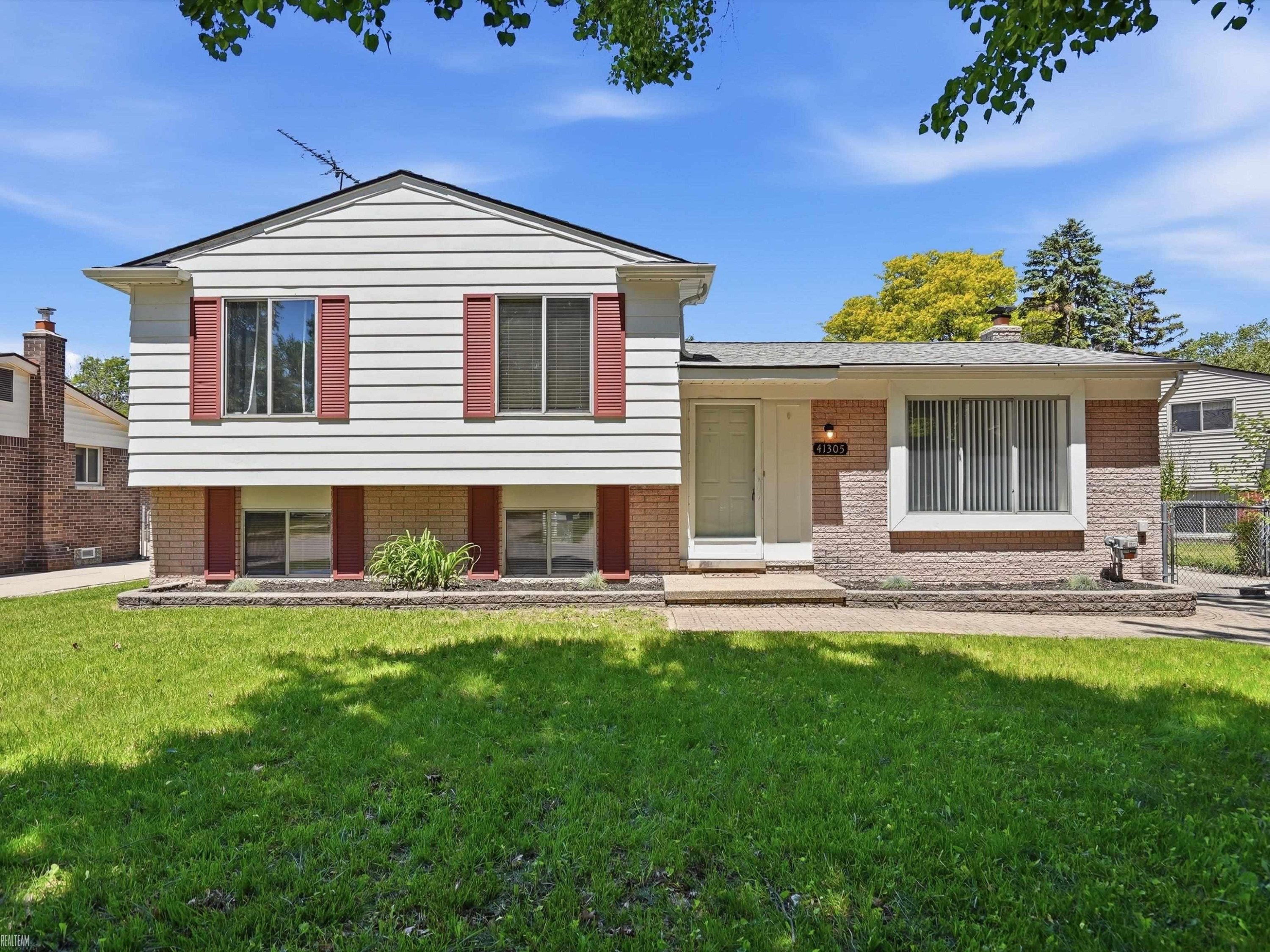 41305 N Central Drive, Sterling Heights, MI 48313 — front exterior