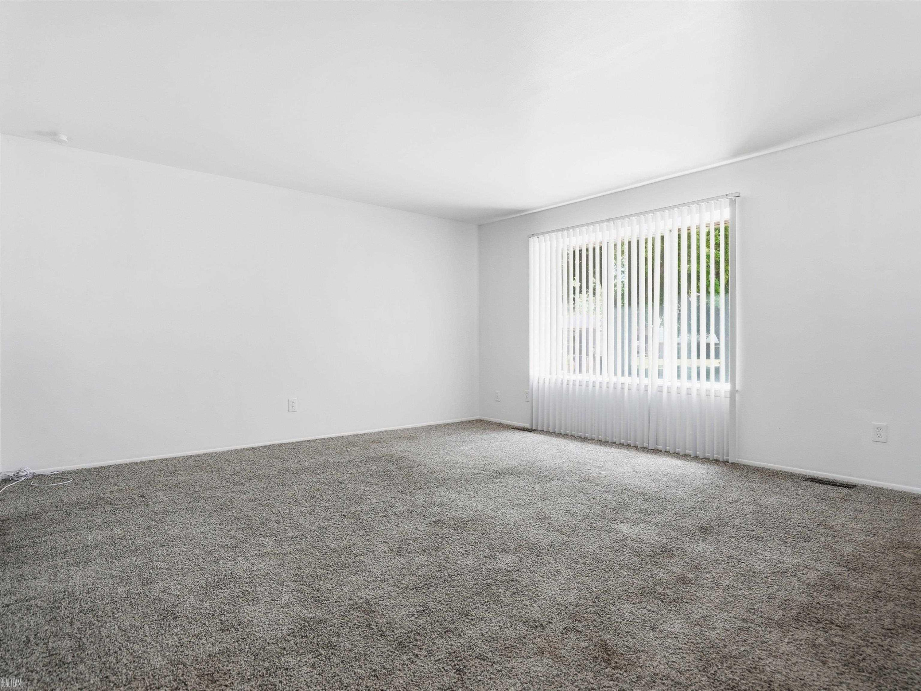 41305 N Central Drive, Sterling Heights, MI 48313 — Photo 7