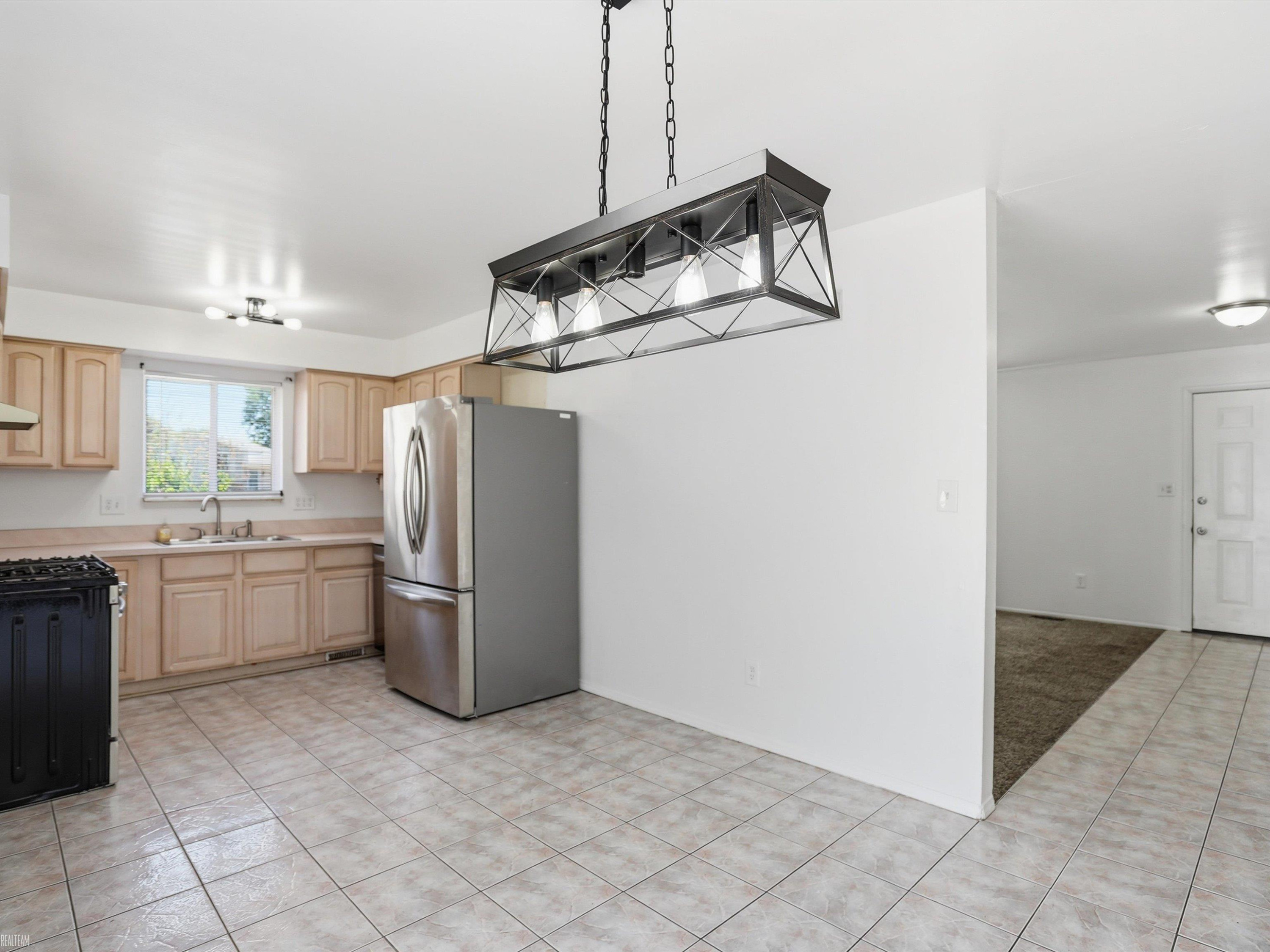 41305 N Central Drive, Sterling Heights, MI 48313 — Photo 10