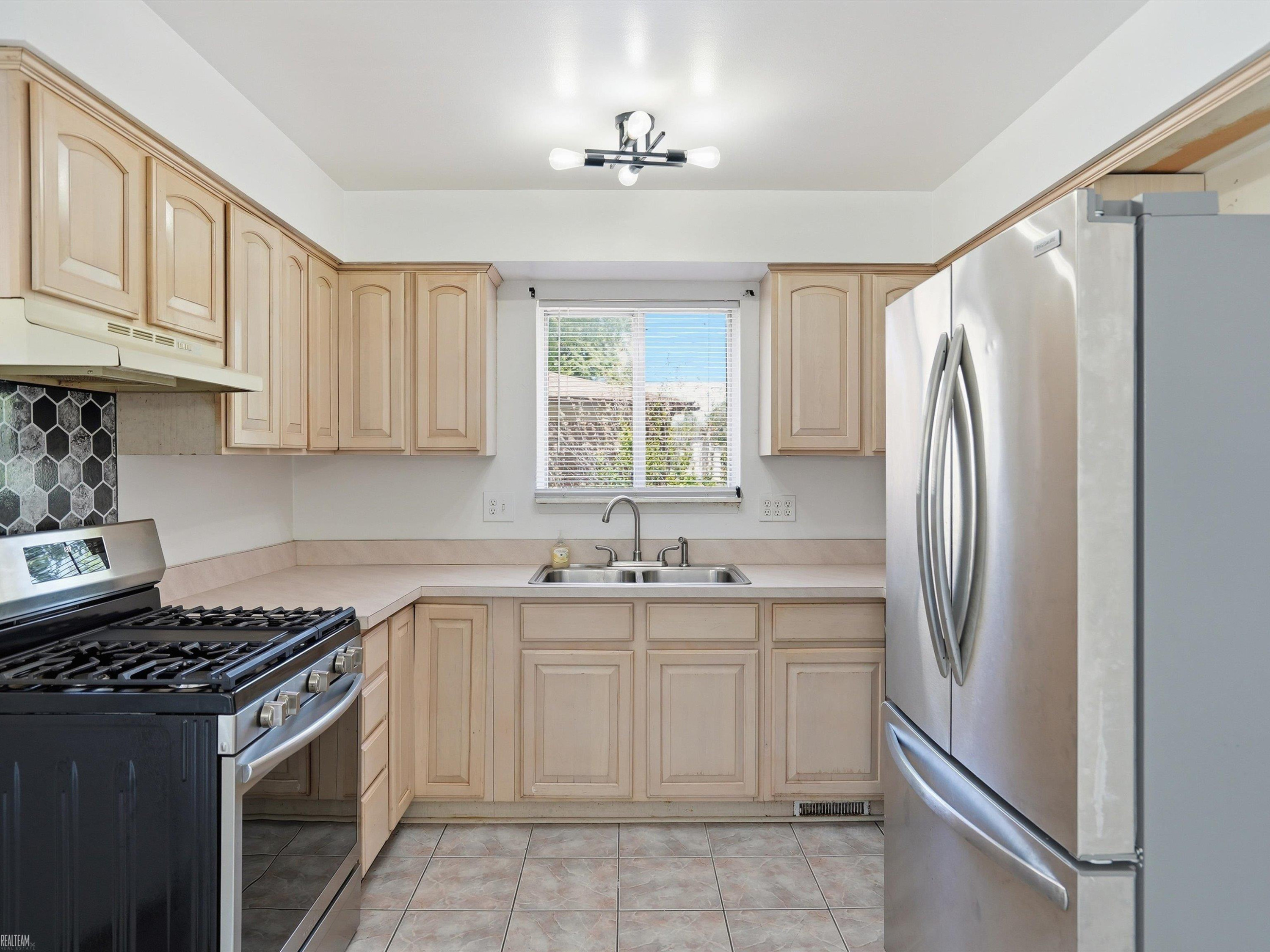 41305 N Central Drive, Sterling Heights, MI 48313 — Photo 13