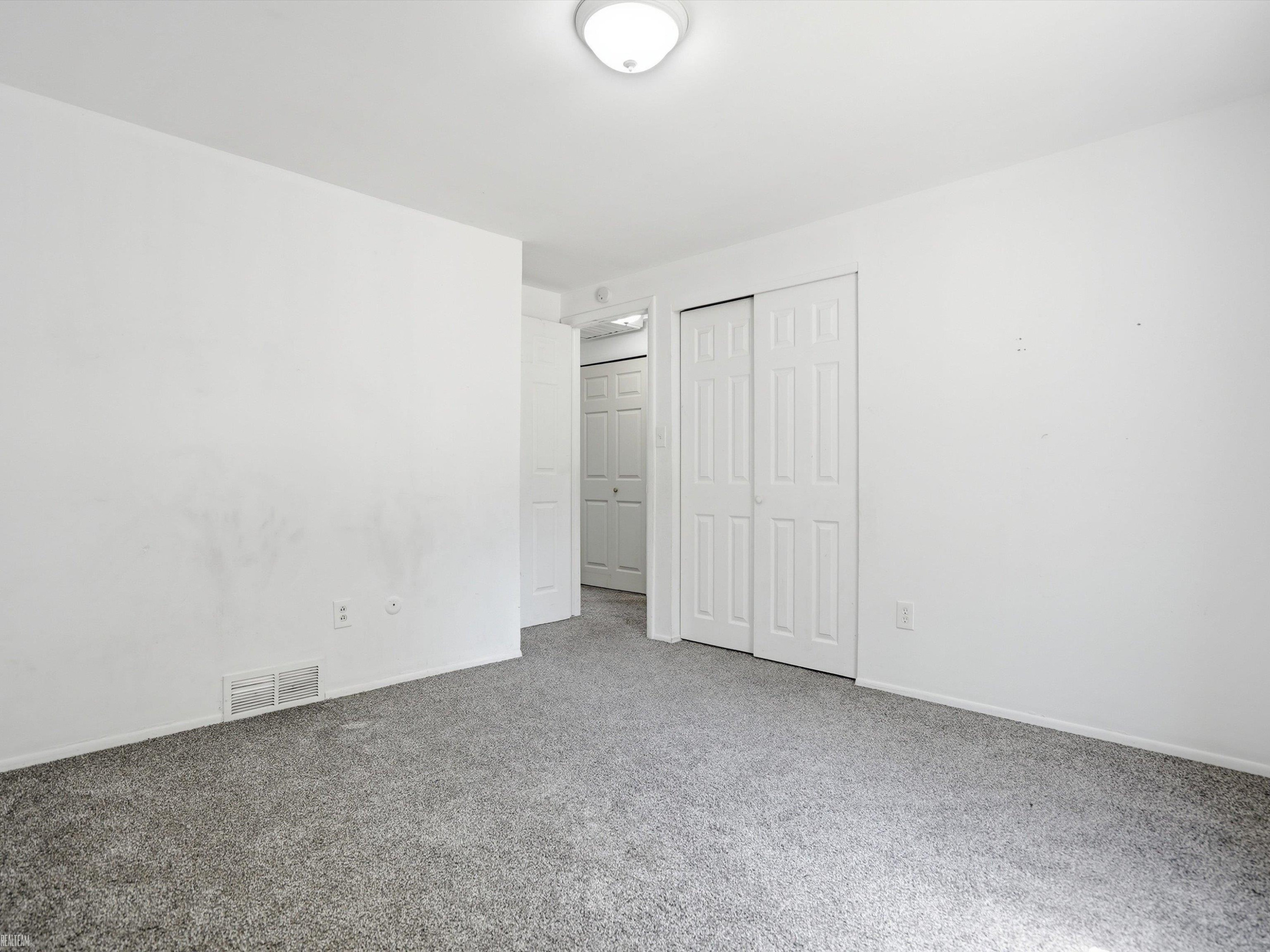 41305 N Central Drive, Sterling Heights, MI 48313 — Photo 18