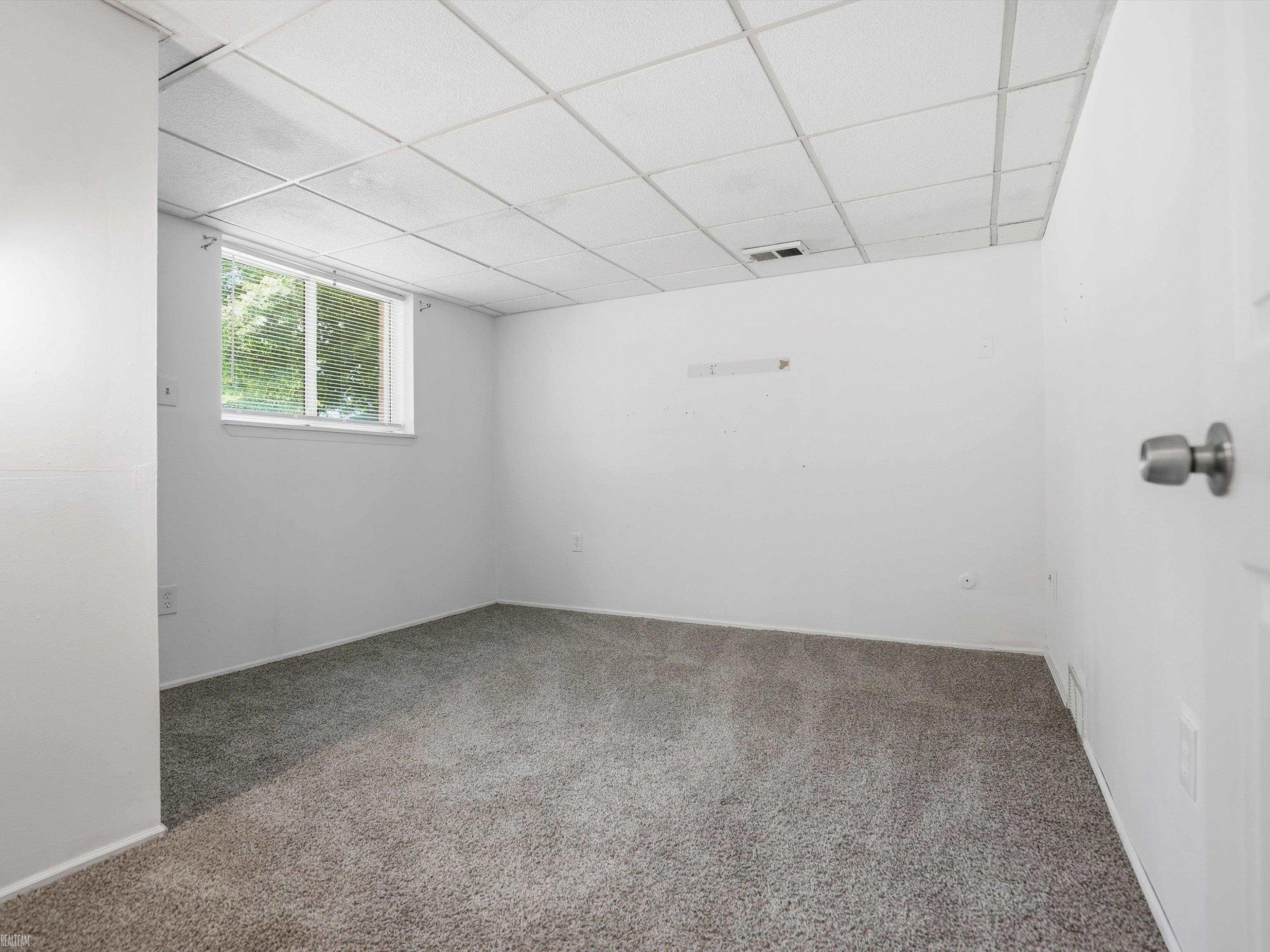 41305 N Central Drive, Sterling Heights, MI 48313 — Photo 26