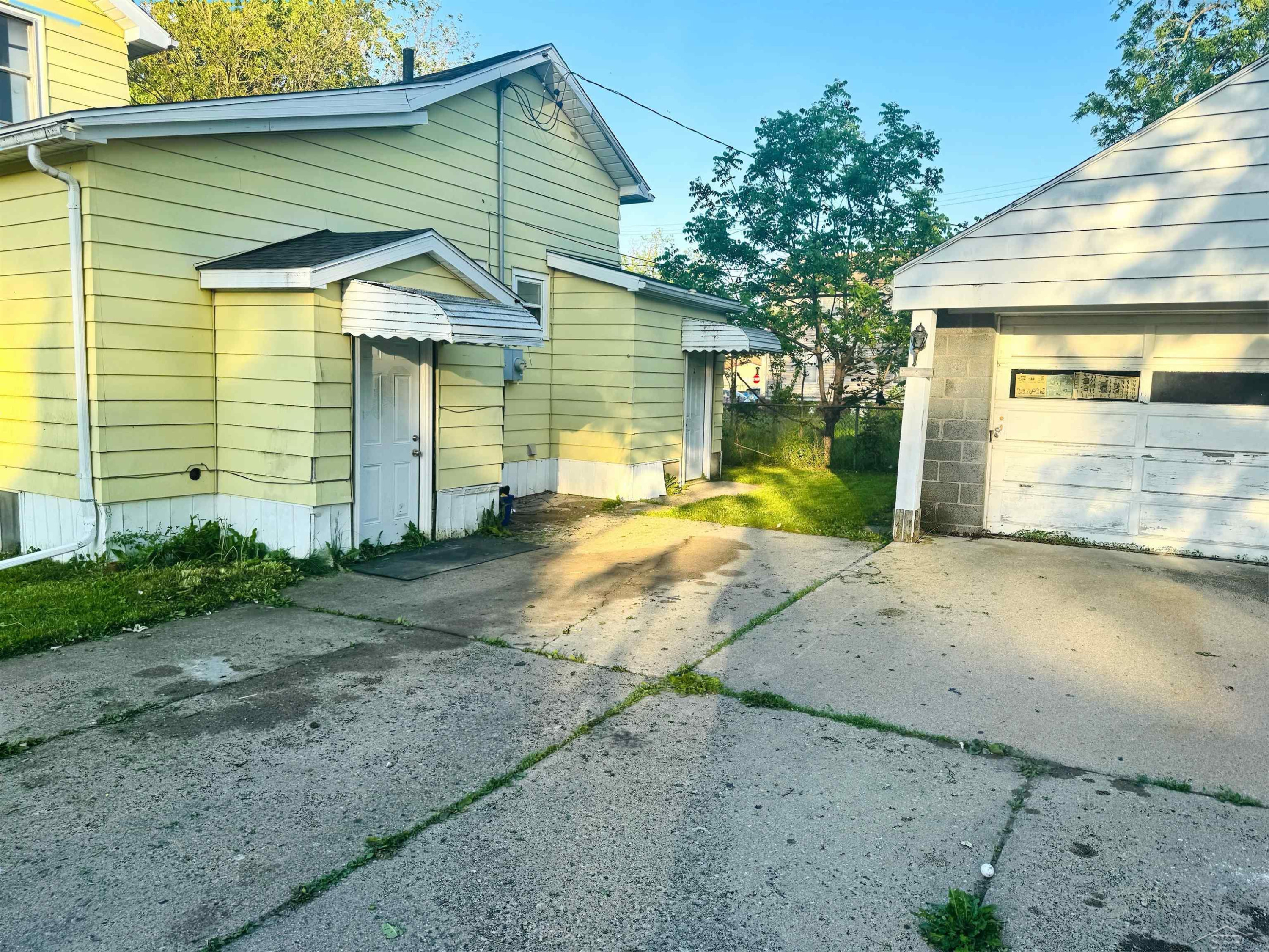 721 Lyon Street, Saginaw, MI 48602 — Photo 2
