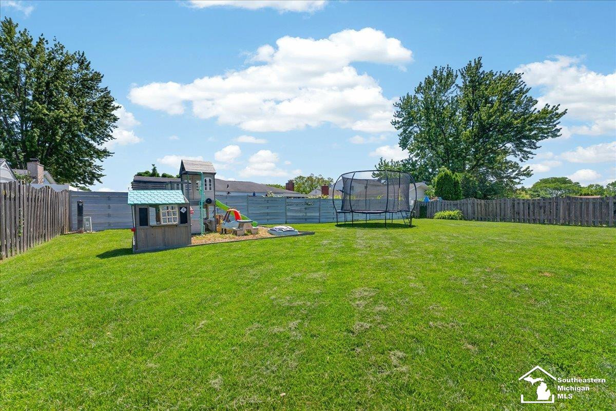 15517 Susan Street, Southgate, MI 48195 — Photo 30