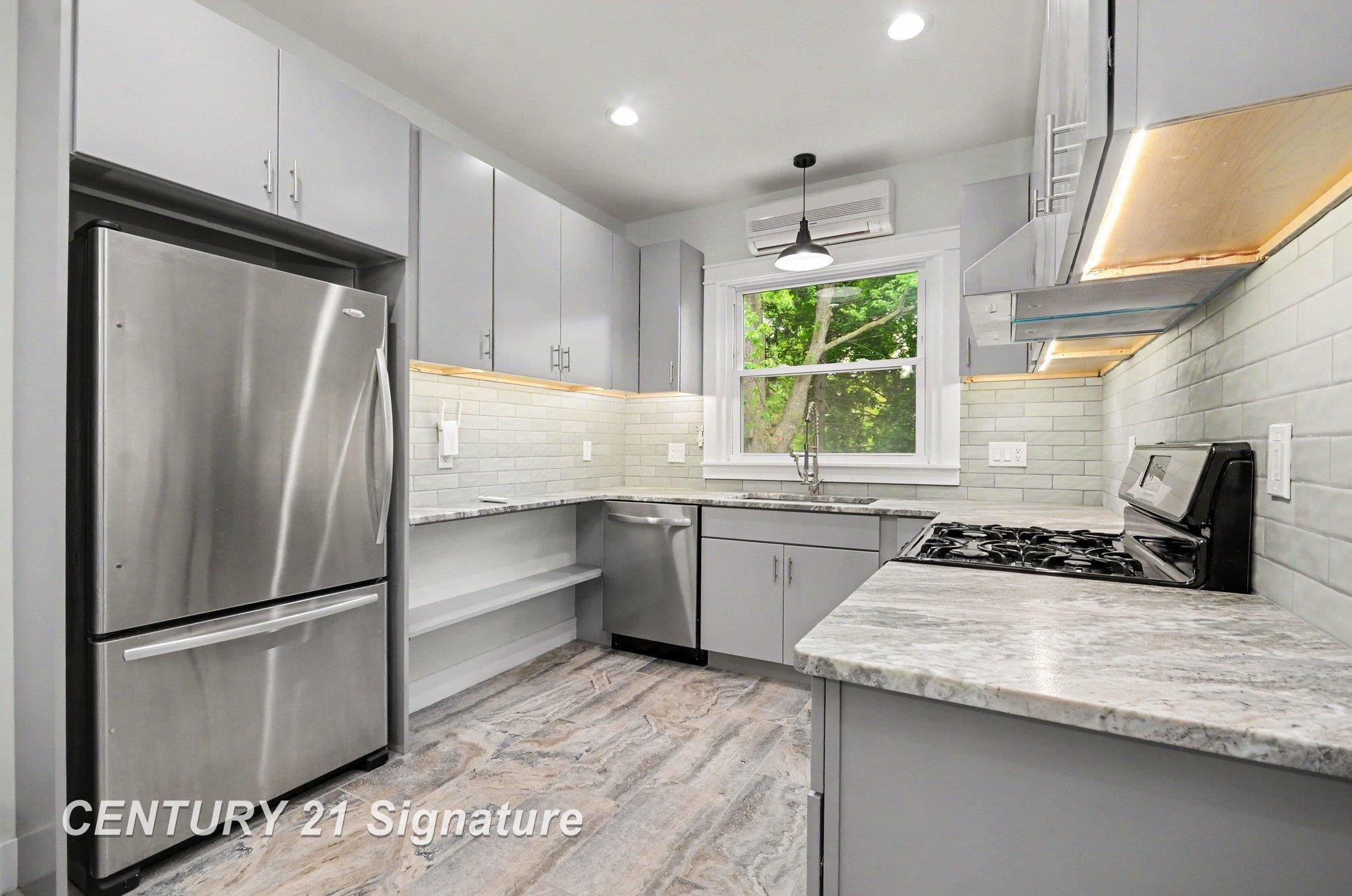 24025 Drake Road, MI 48335 — Photo 8