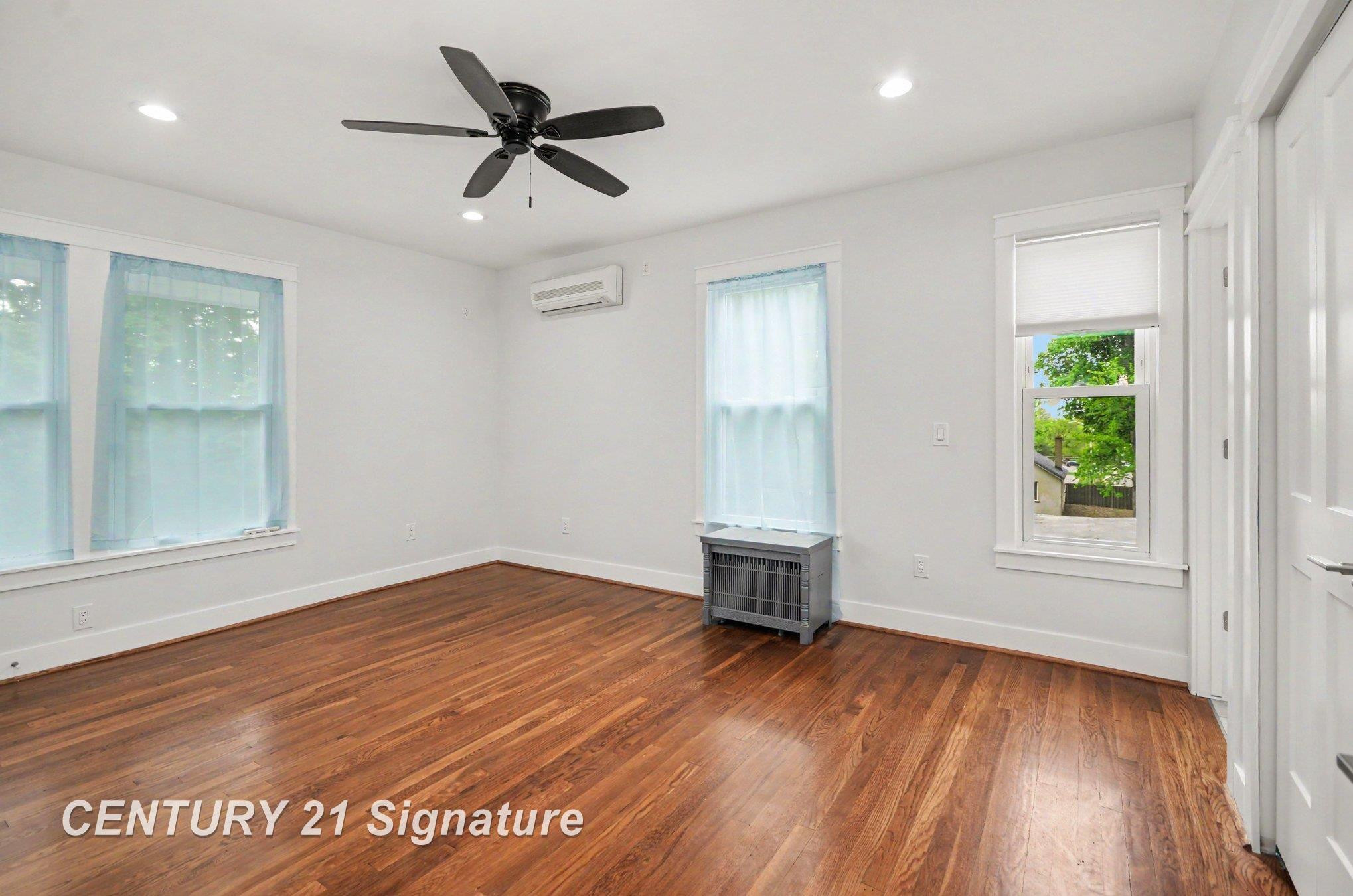 24025 Drake Road, MI 48335 — Photo 18