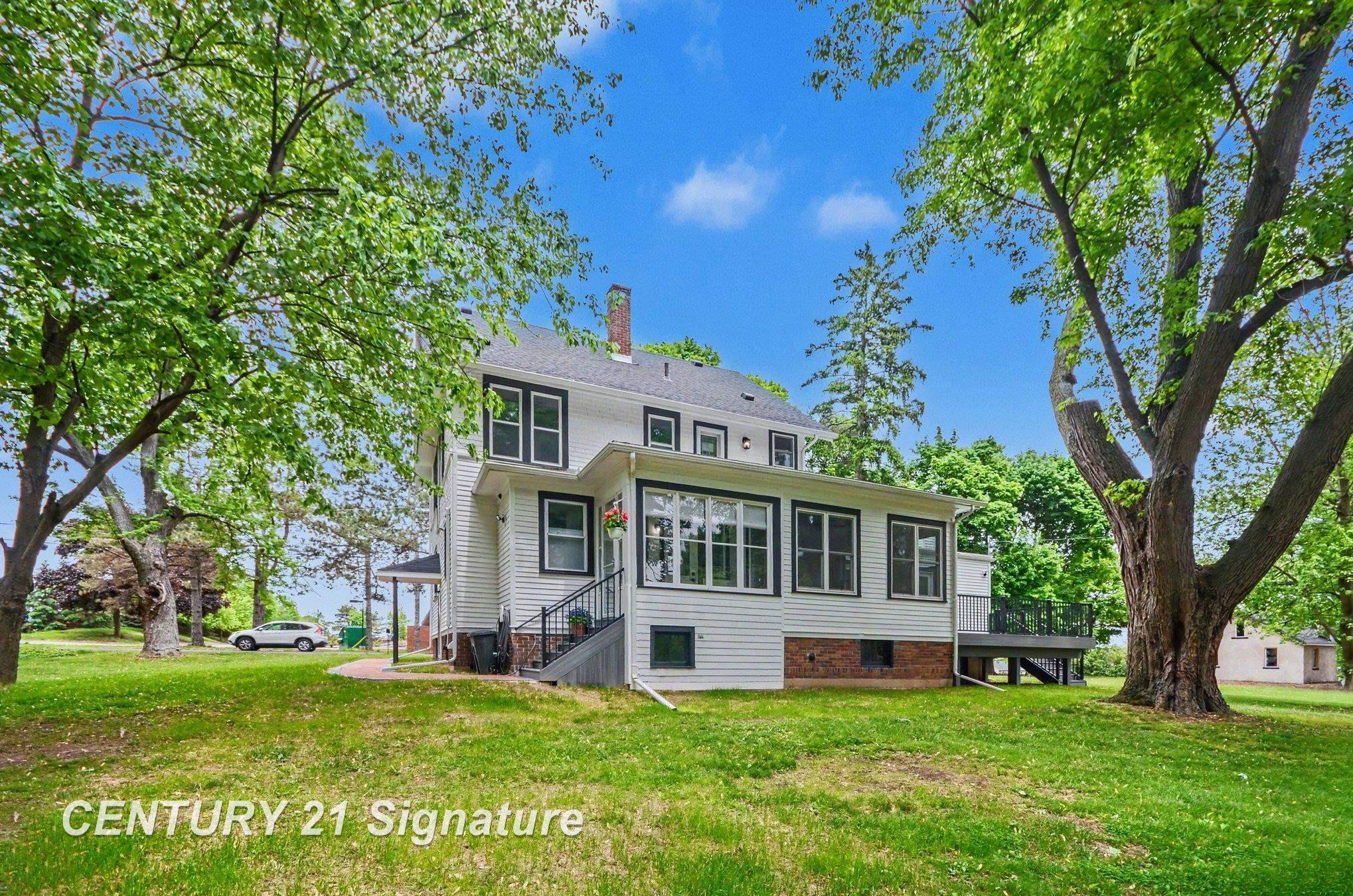 24025 Drake Road, MI 48335 — Photo 26