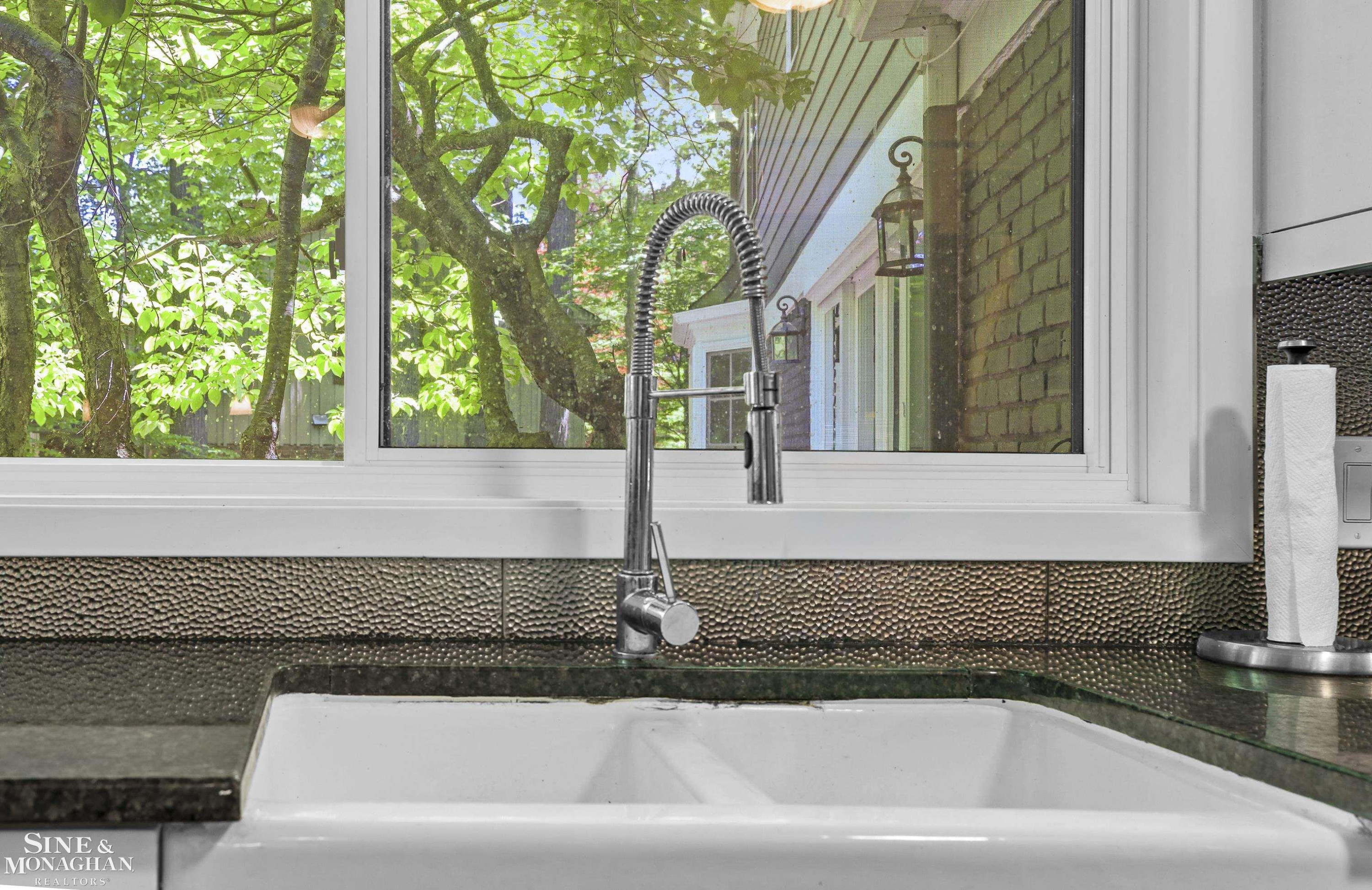 22636 King Richard Court, Beverly Hills, MI 48025 — Photo 8