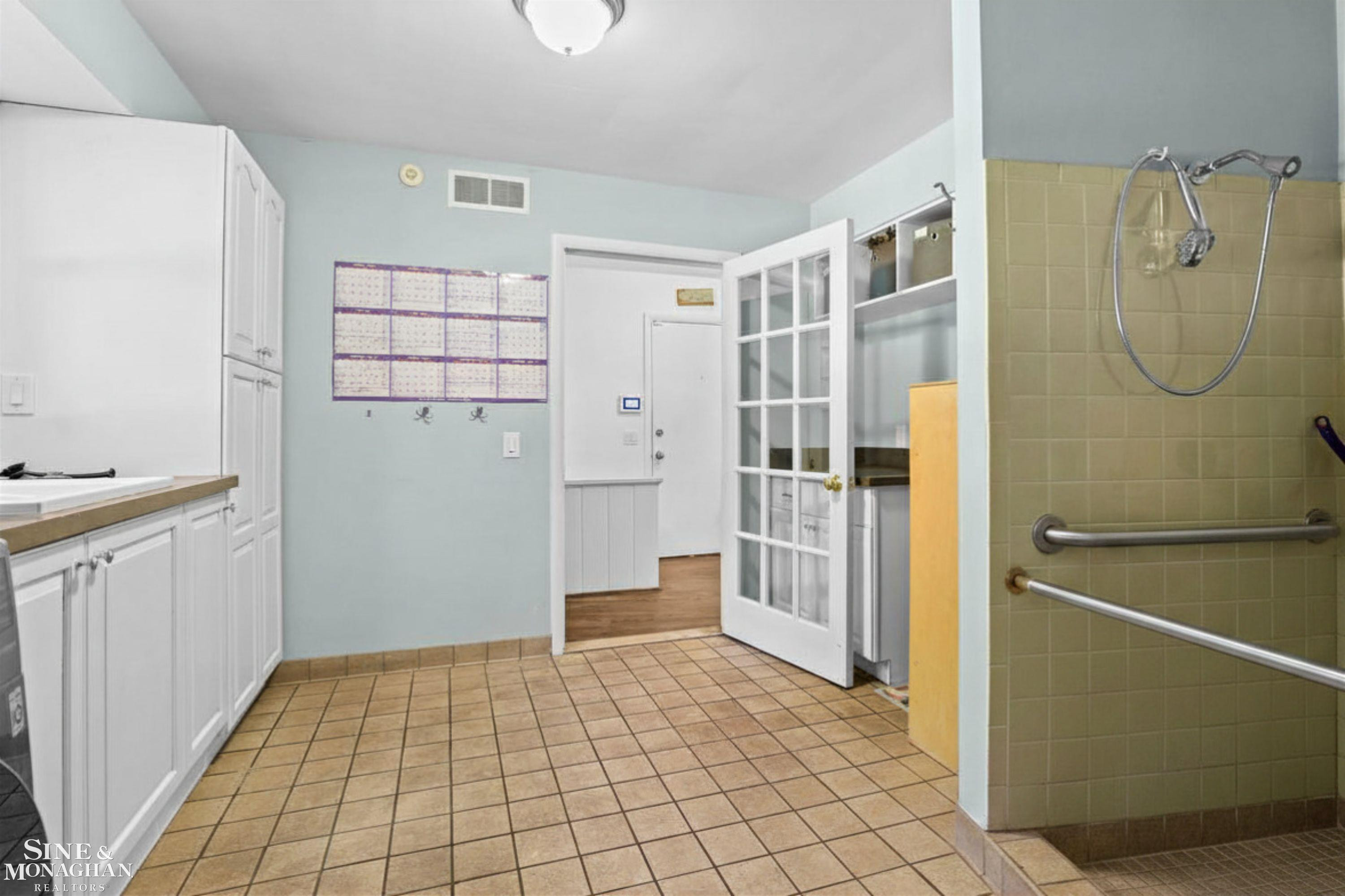 22636 King Richard Court, Beverly Hills, MI 48025 — Photo 38