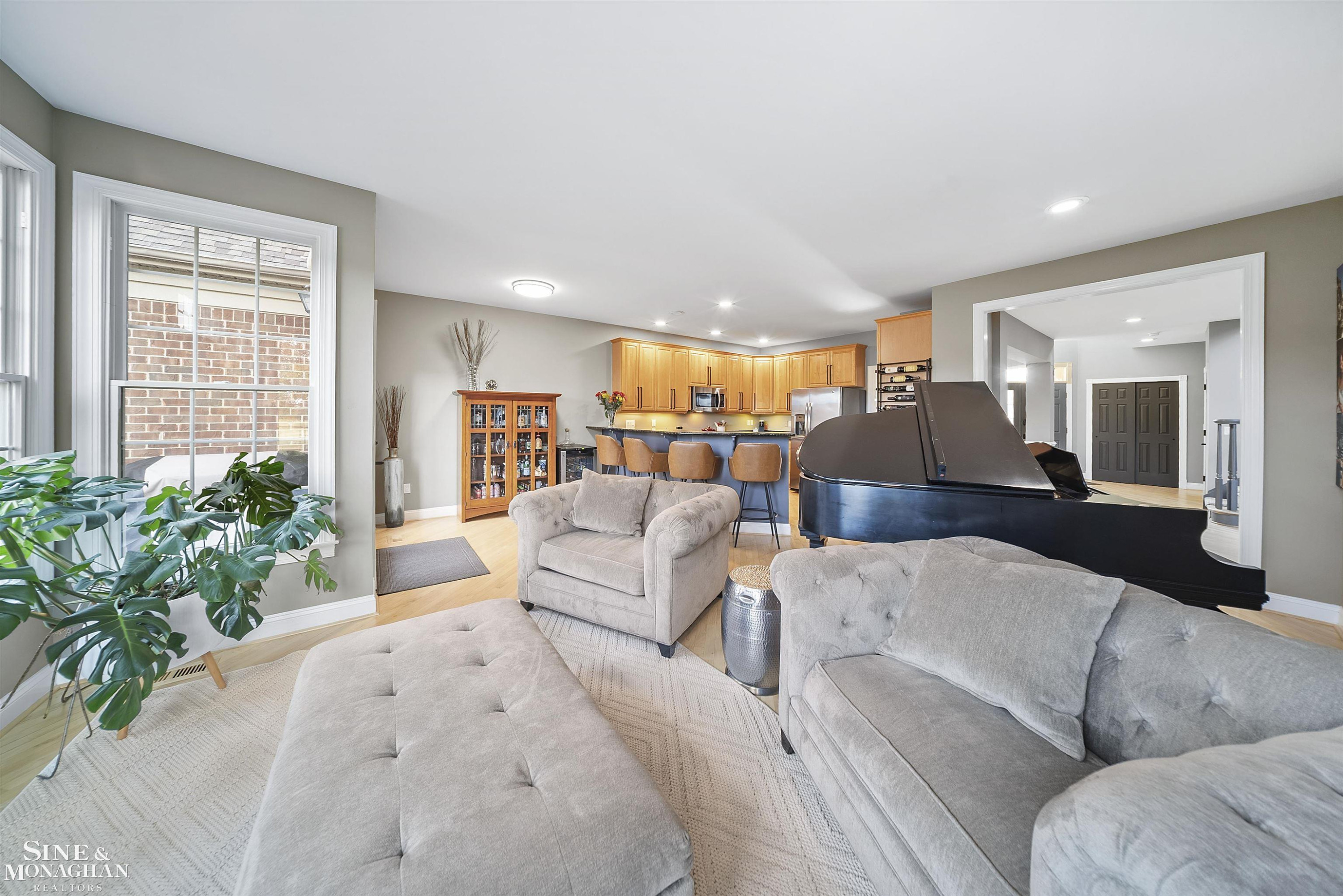 44522 Broadmoor Boulevard, Northville, MI 48168 — Photo 11