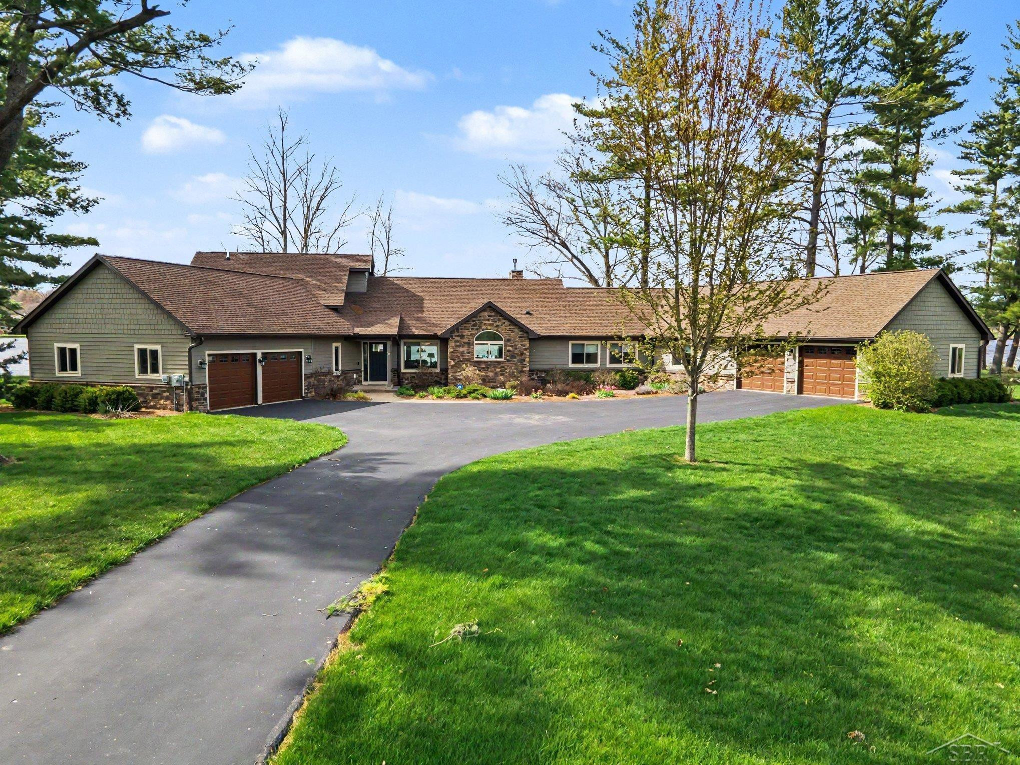 4589 N Island Drive, Sanford, MI 48657 — Photo 4