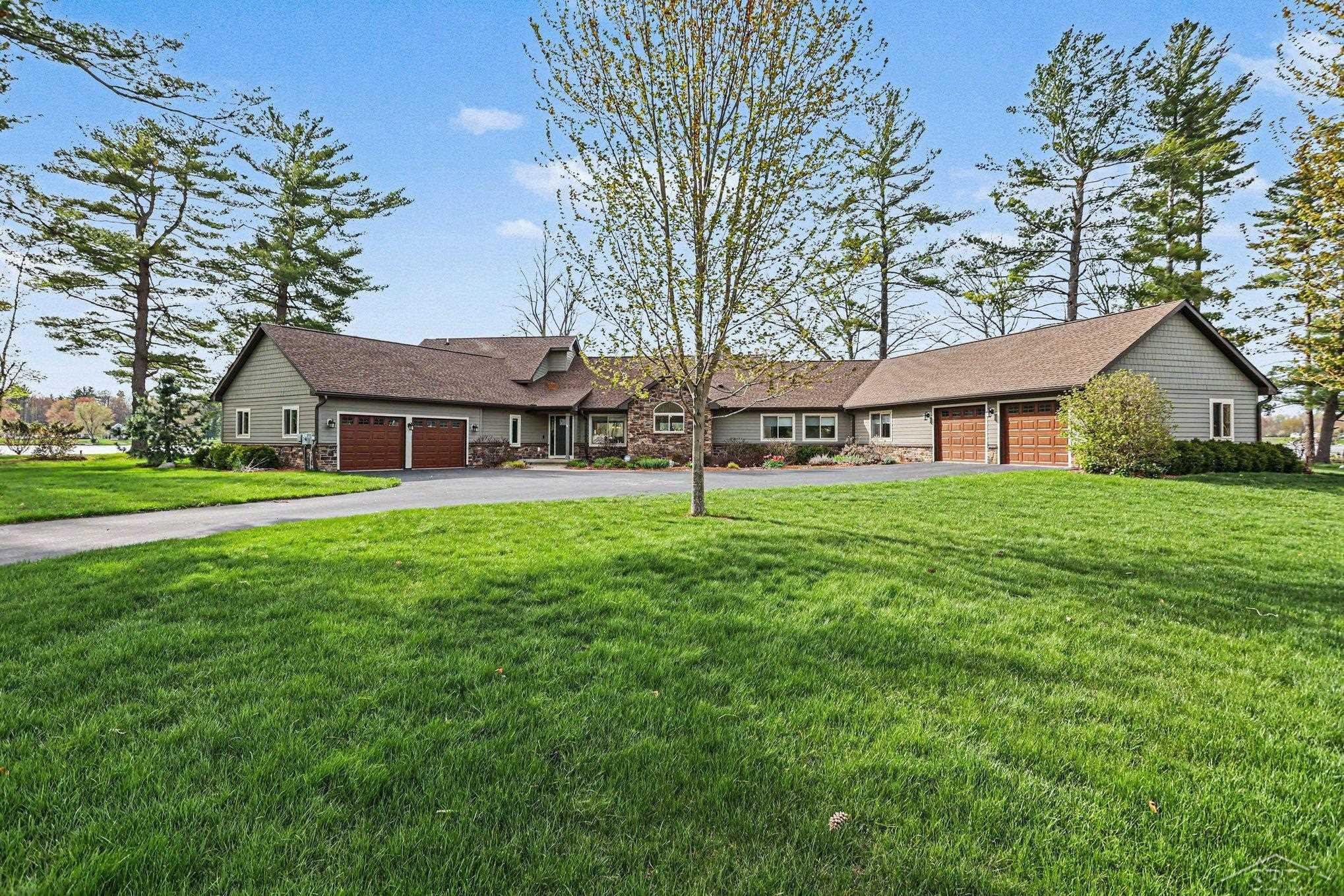 4589 N Island Drive, Sanford, MI 48657 — Photo 5