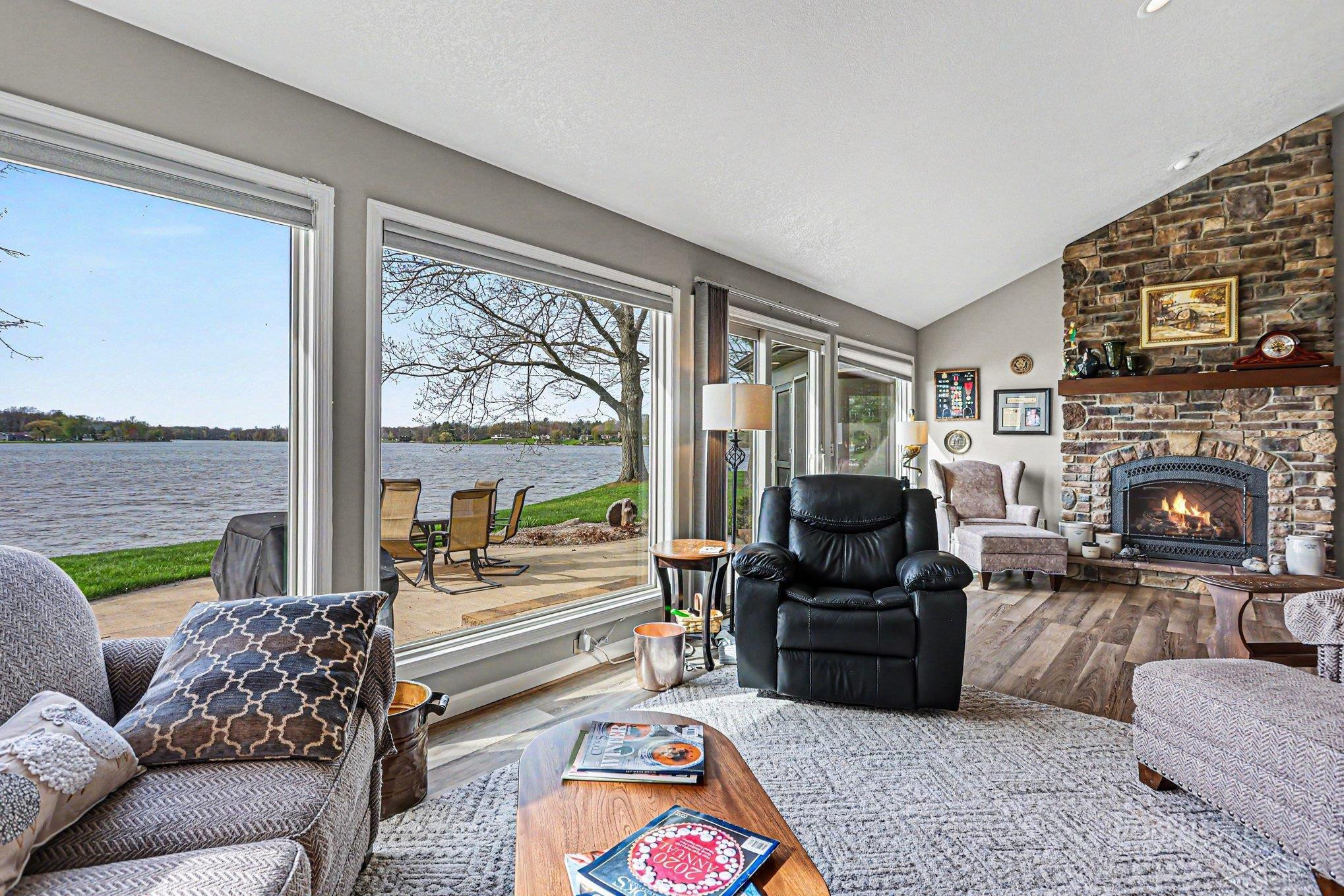 4589 N Island Drive, Sanford, MI 48657 — Photo 11
