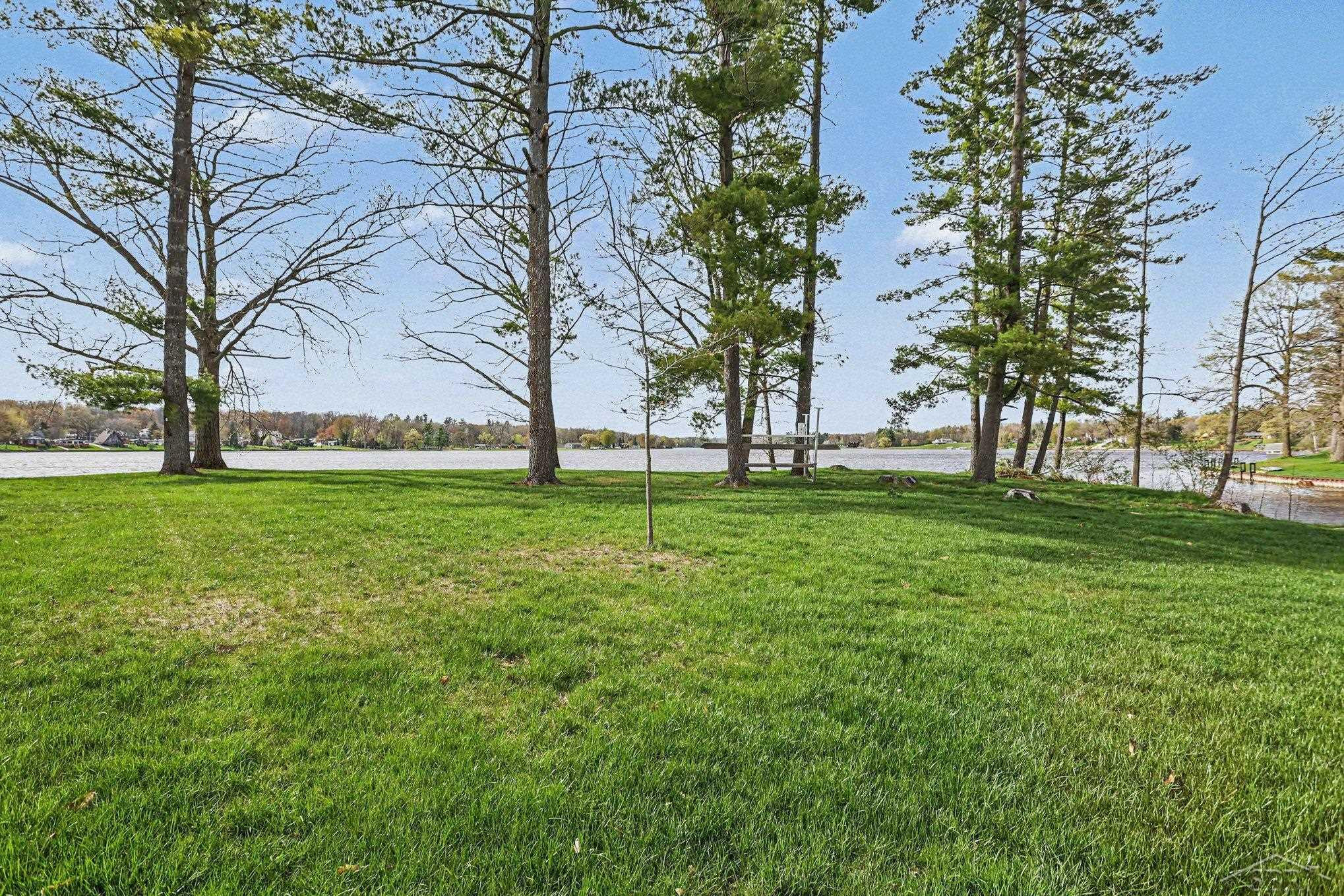 4589 N Island Drive, Sanford, MI 48657 — Photo 58