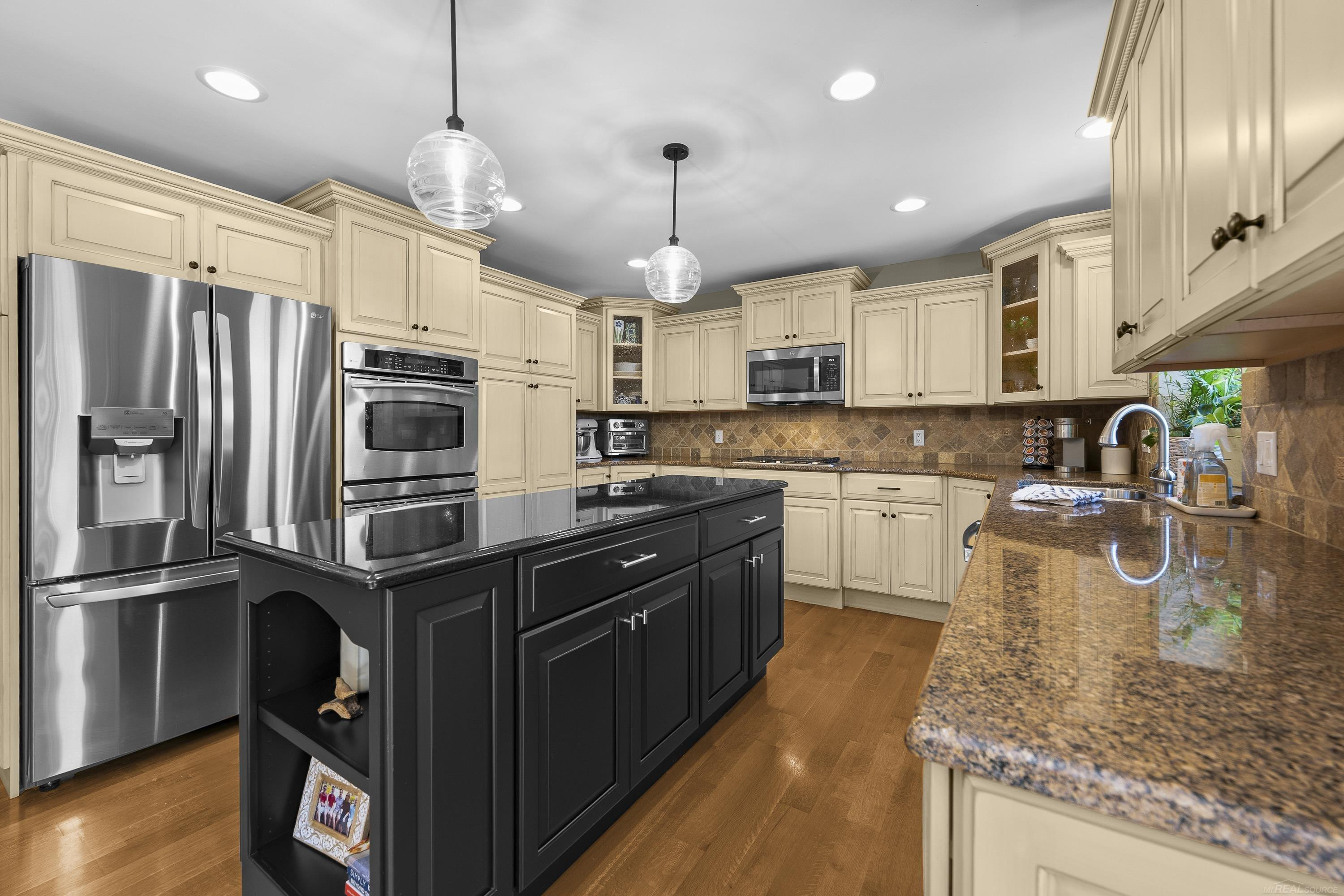 72363 Sorrel Drive, MI 48065 — Photo 19