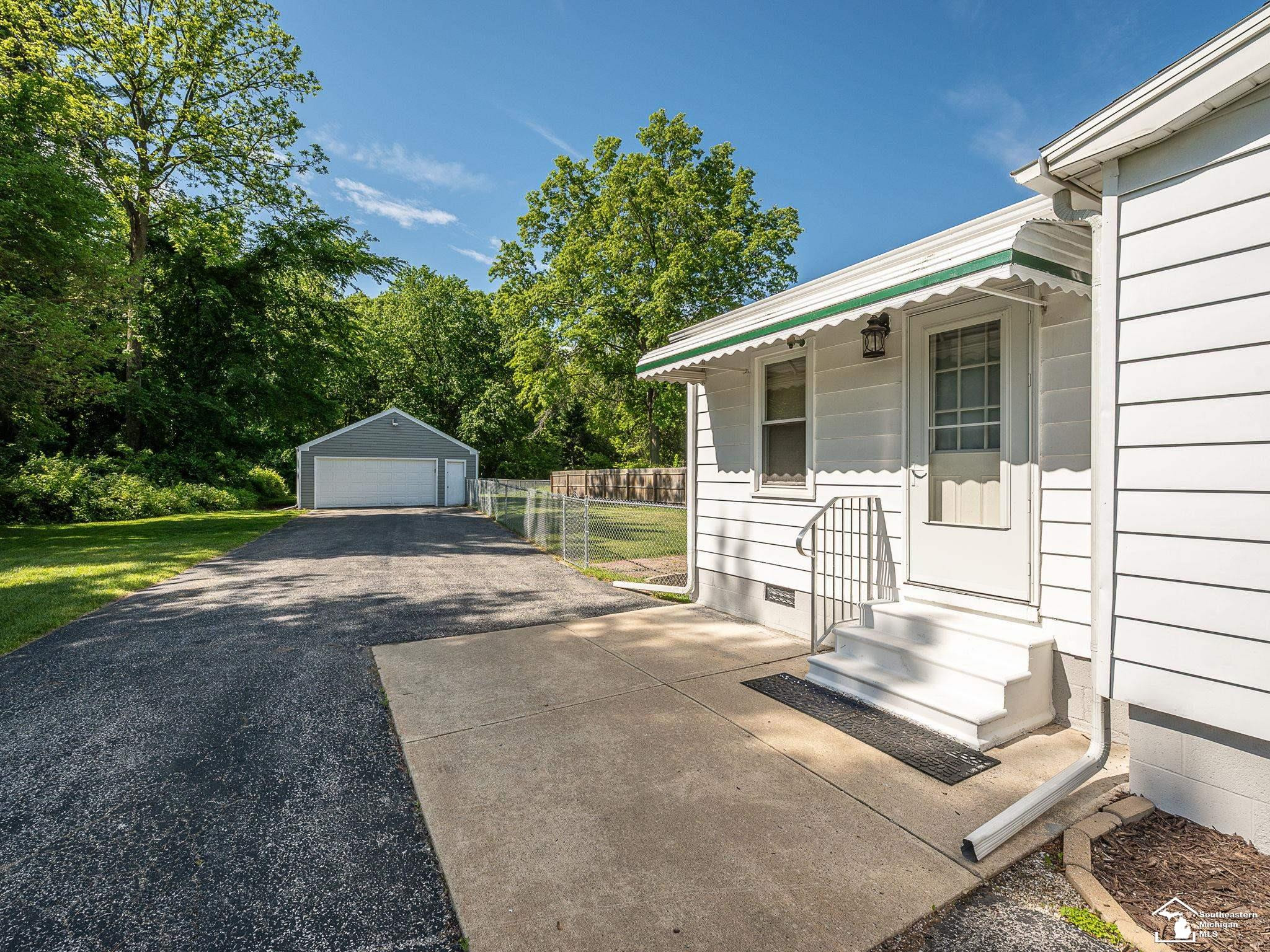 1149 W Dean Road, Temperance, MI 48182 — Photo 26