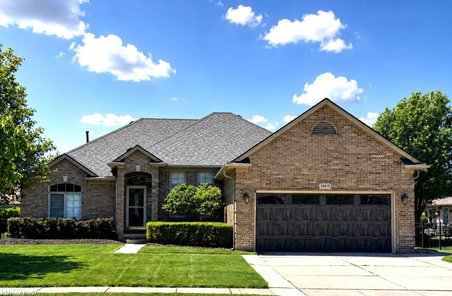 54419 Maple Leaf Drive, New Baltimore, MI 48047