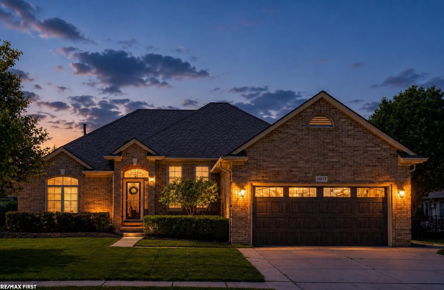 54419 Maple Leaf Drive, New Baltimore, MI 48047 — Photo 2