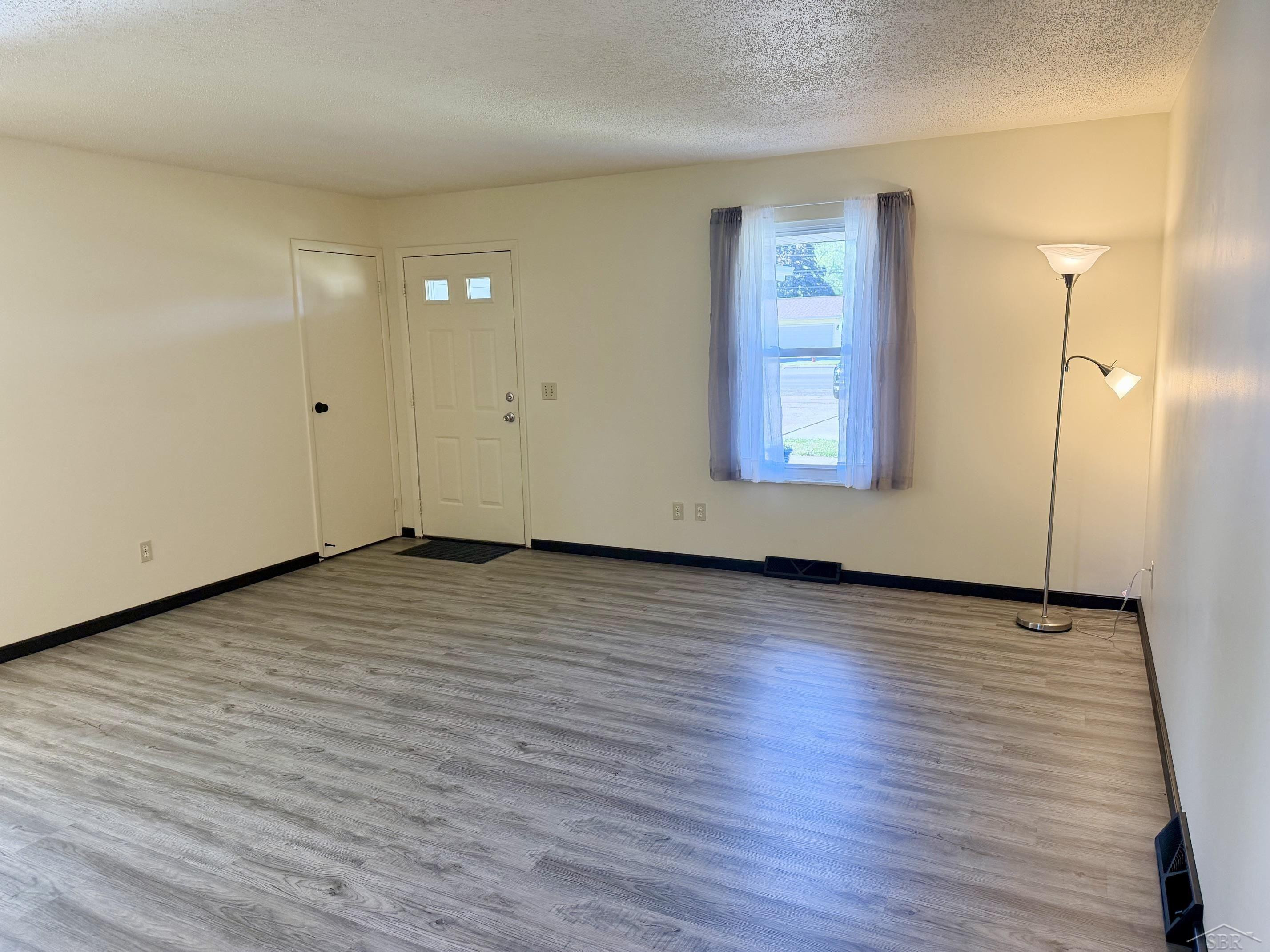4566 Shattuck Road, 4568, Saginaw, MI 48603 — Photo 4