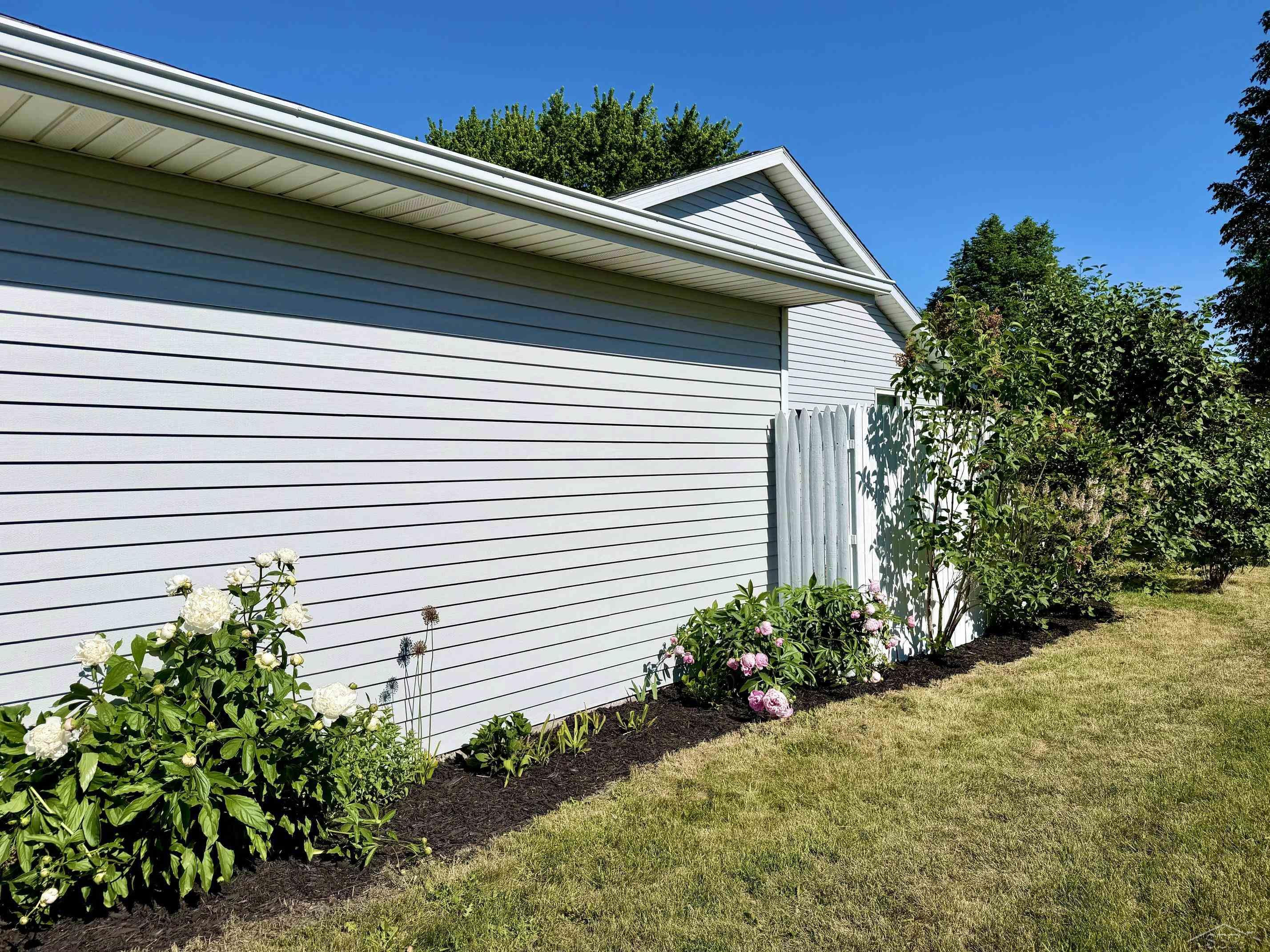 4566 Shattuck Road, 4568, Saginaw, MI 48603 — Photo 31